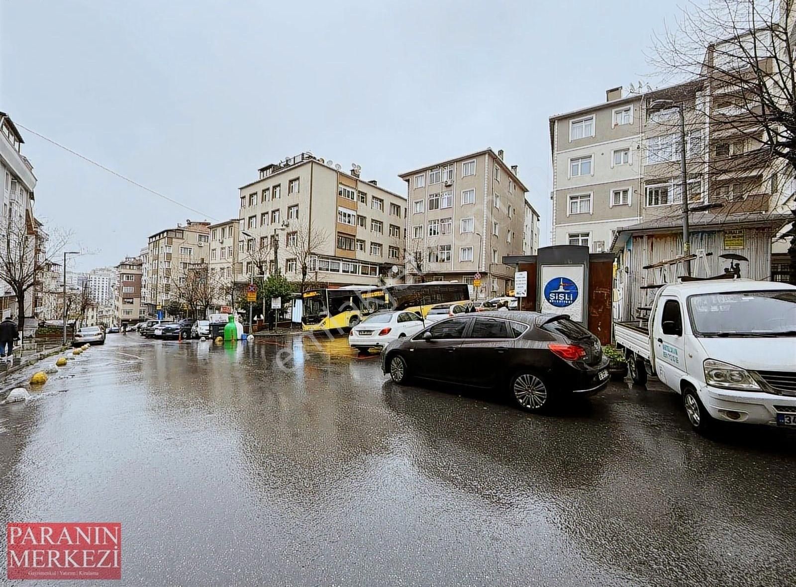 Cadde Üzeri _ful Sıfır Eşyalı 2+1_geniş Daire_yeni Bina