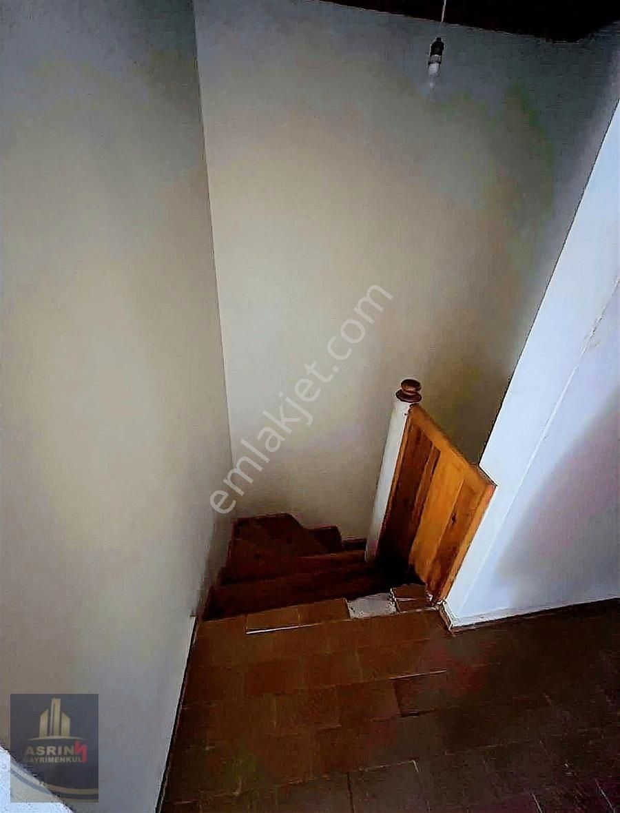 İzmit Veliahmet Cumhuriyet Parkı Yakını 5+2 Kiralık Daire