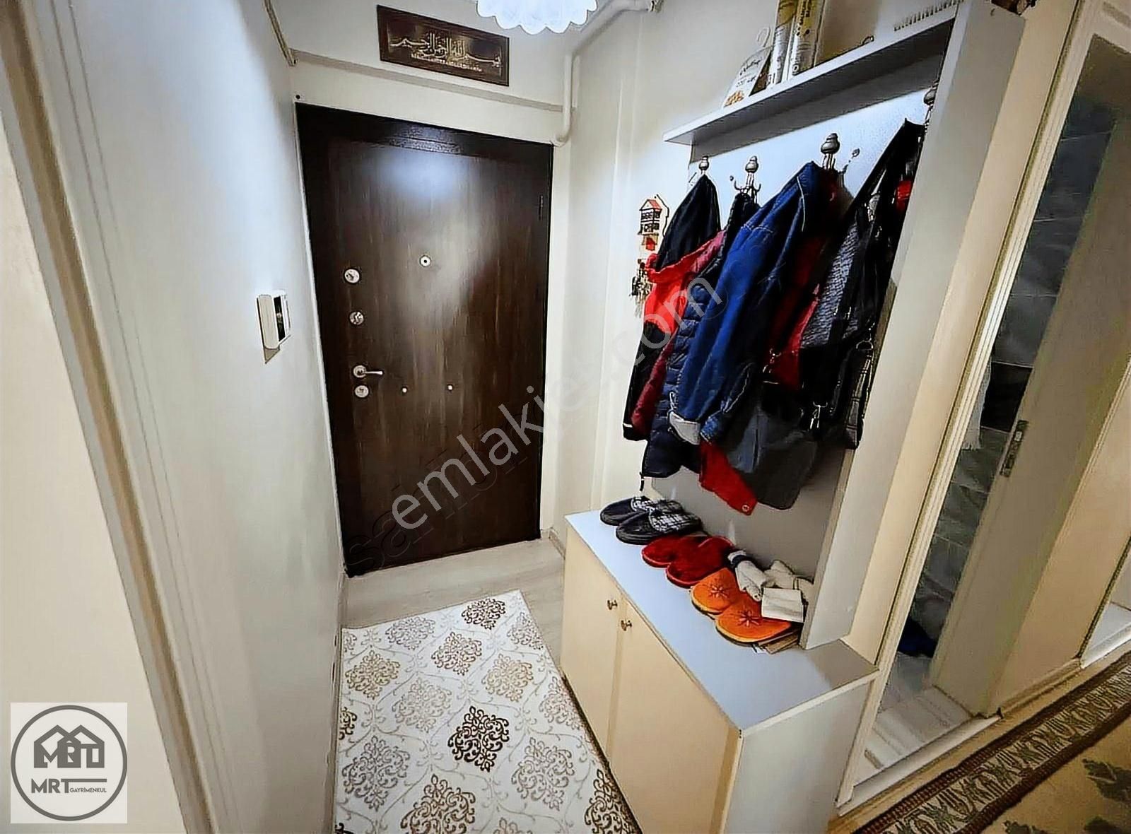 Mrt Gayrımenkulden Gençlik Mah Satılık 3+1 Daire