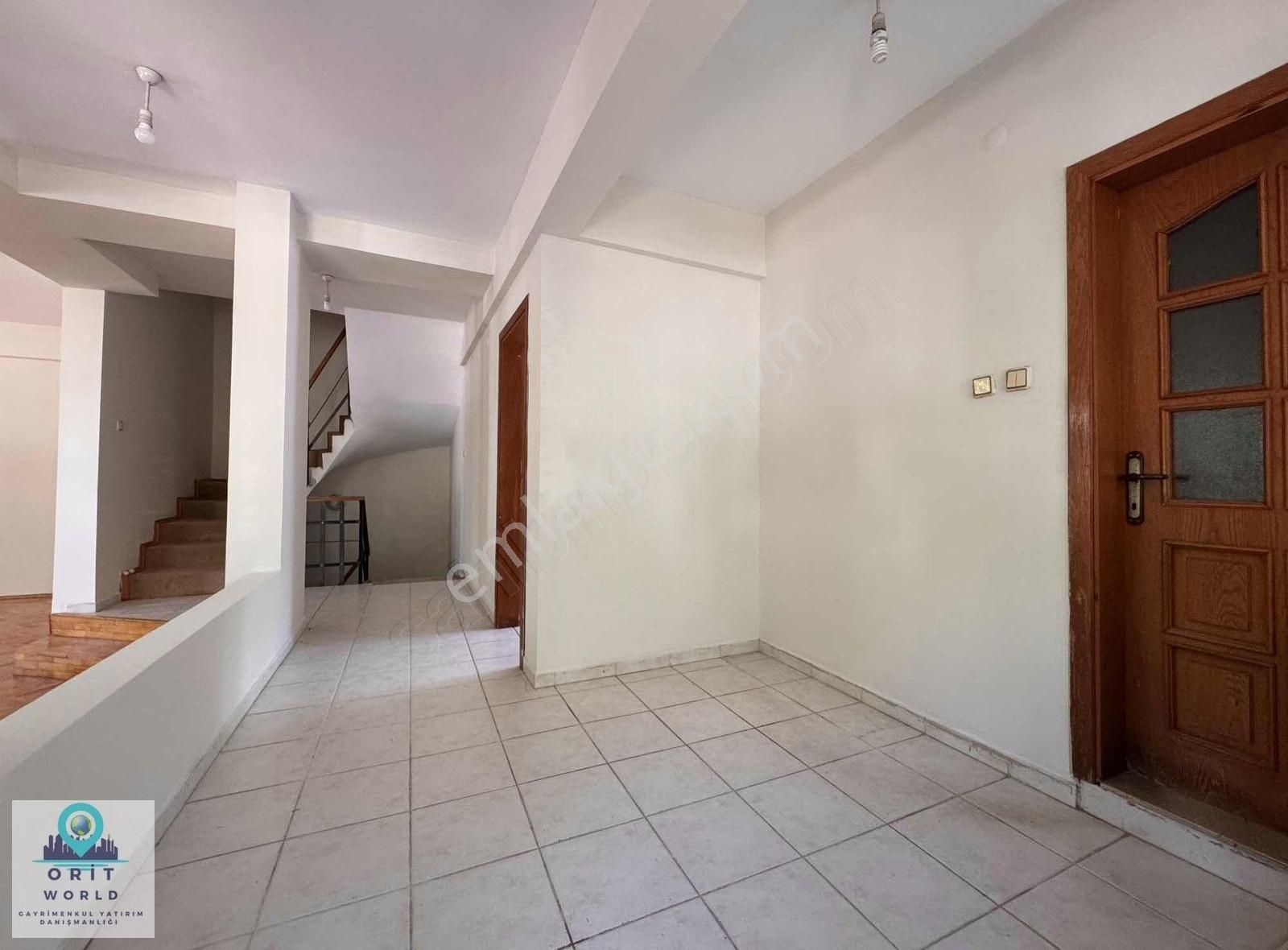 Dumlupınar'da Kiralık 5+1 Müstakil Villa