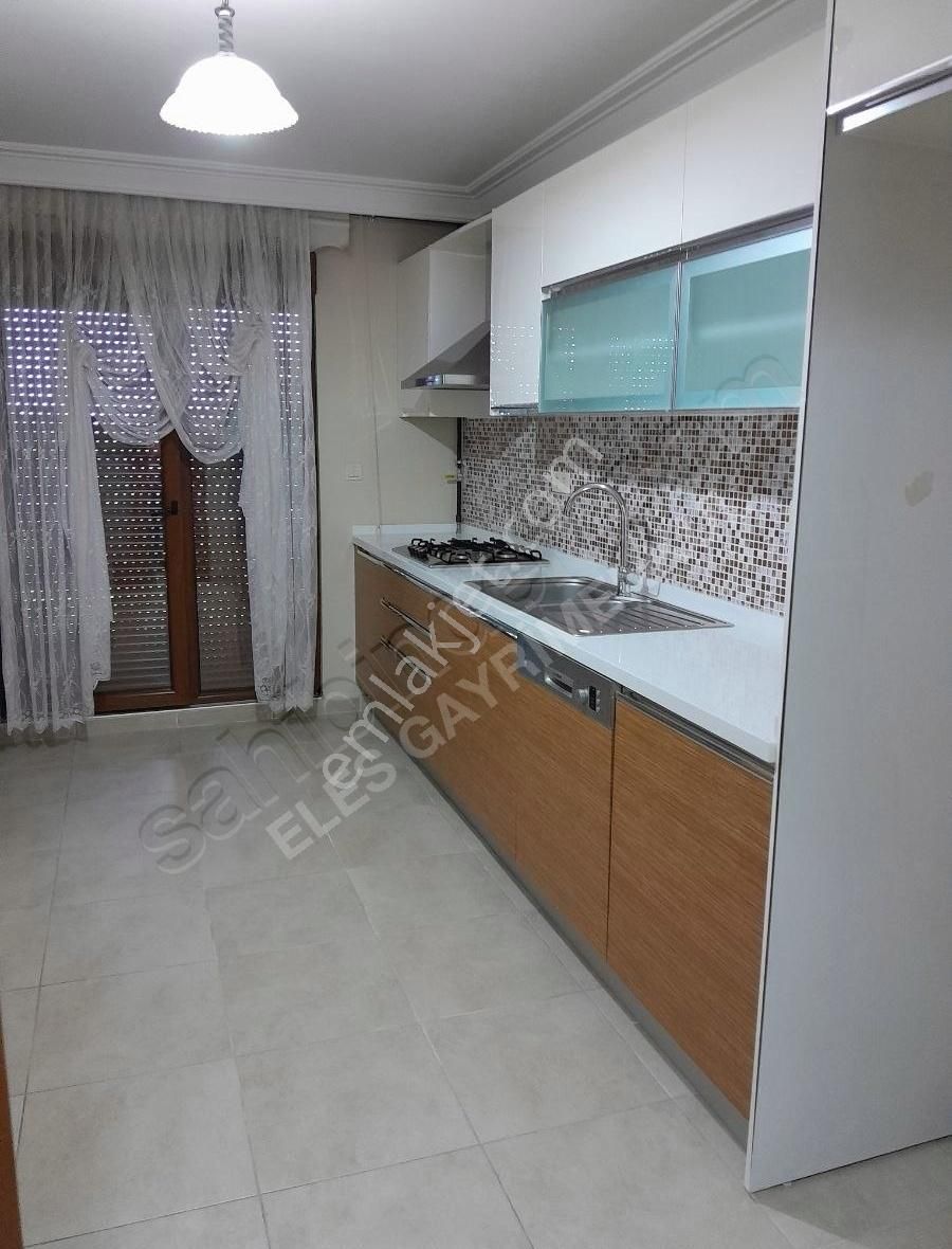 Üsküdar Kısıklı Ferah Da 3+1 Kiralık Temiz Daire
