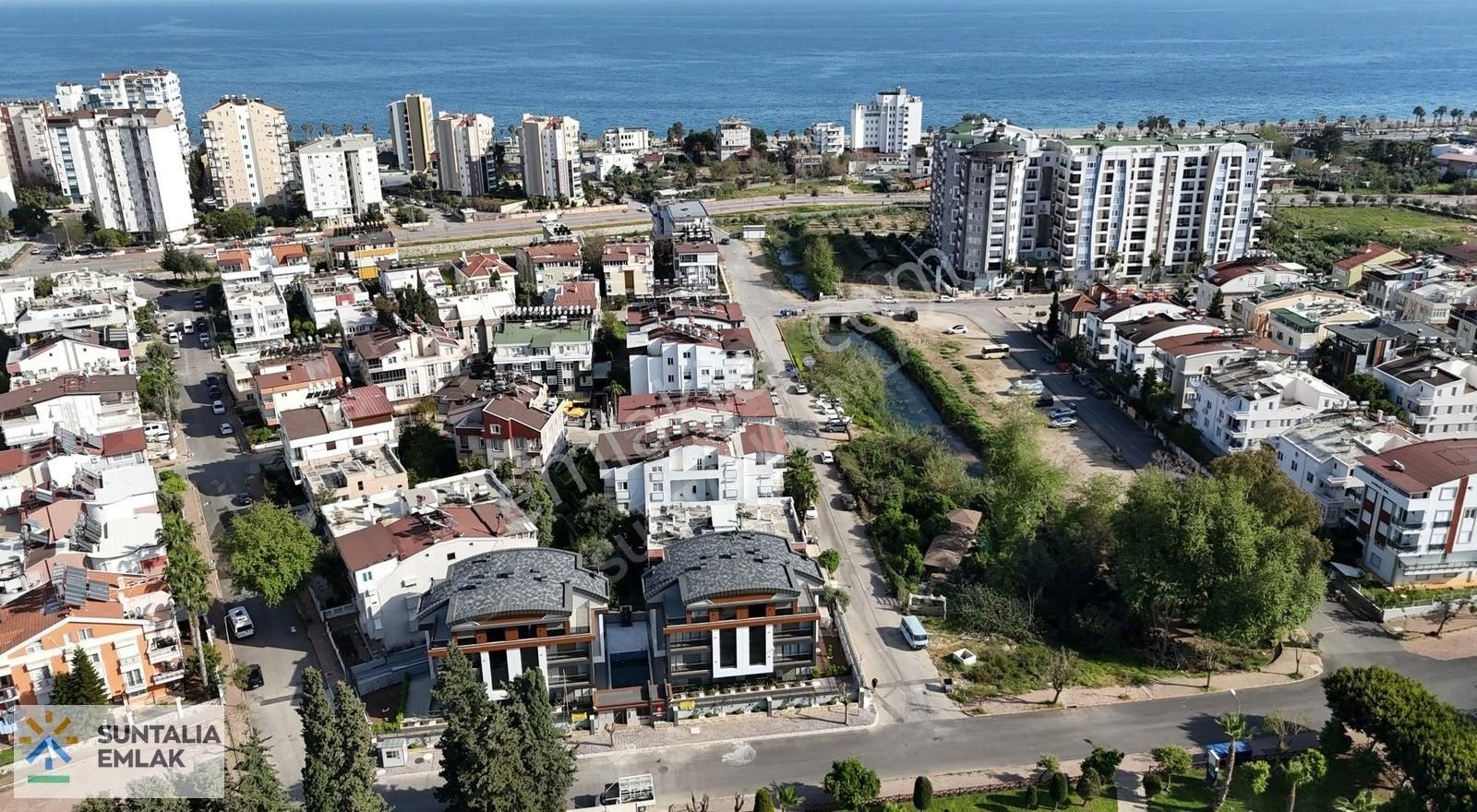 Arakat Kiralık Lüks 1+1 Kapalı Otopark Havuz Güvenlik Hemn Taşın