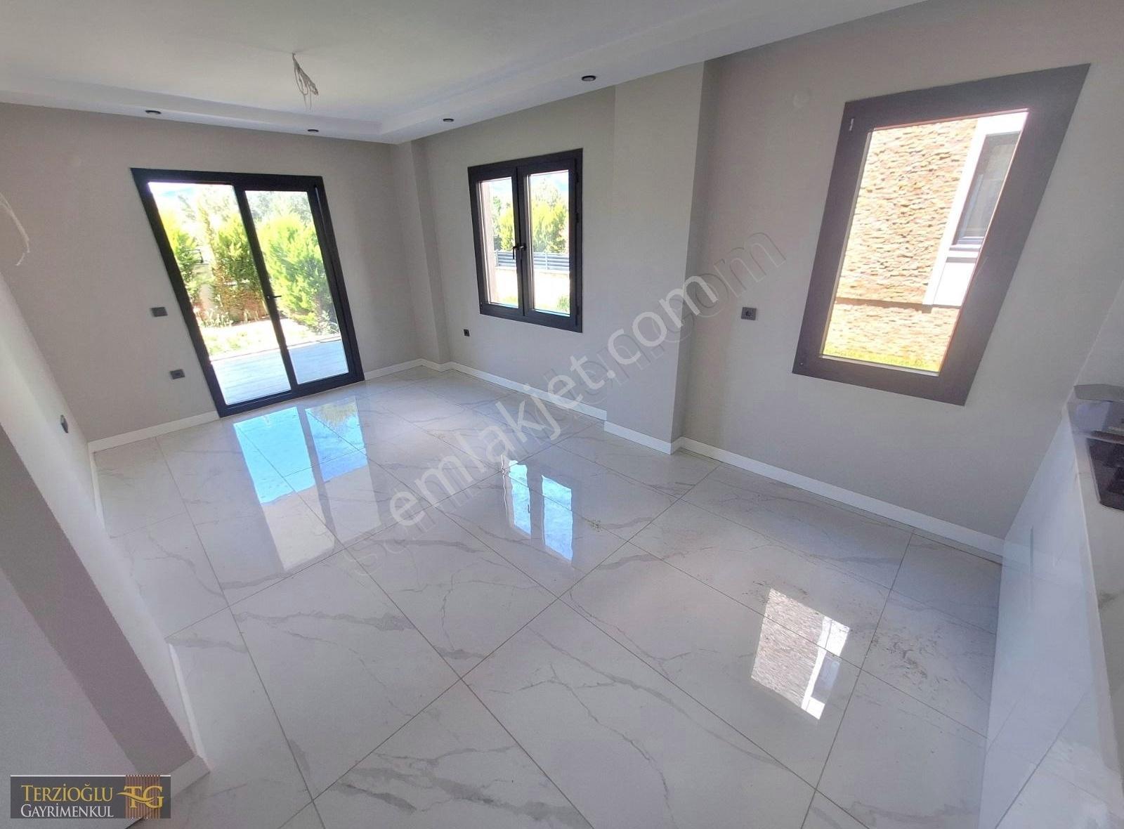Terzioğlu'ndan Güre De Bahçe Kullanımlı Havuzlu 70 M2 1+1 Daire - Görsel 3