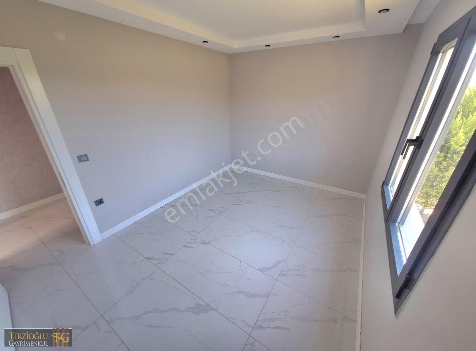 Terzioğlu'ndan Güre De Bahçe Kullanımlı Havuzlu 70 M2 1+1 Daire - Görsel 15