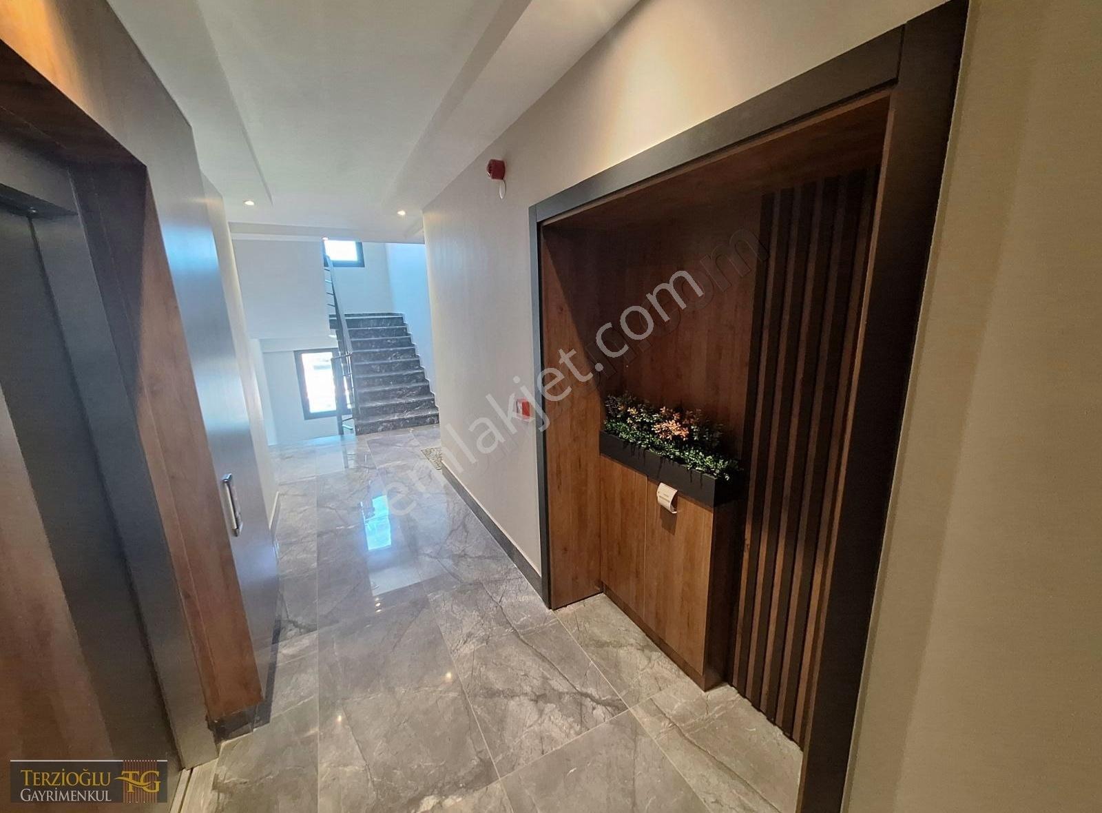 Terzioğlu'ndan Güre De Bahçe Kullanımlı Havuzlu 70 M2 1+1 Daire - Görsel 6