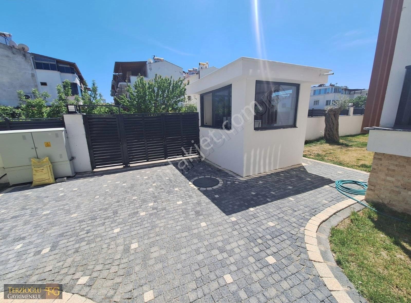 Terzioğlu'ndan Güre De Bahçe Kullanımlı Havuzlu 70 M2 1+1 Daire - Görsel 32