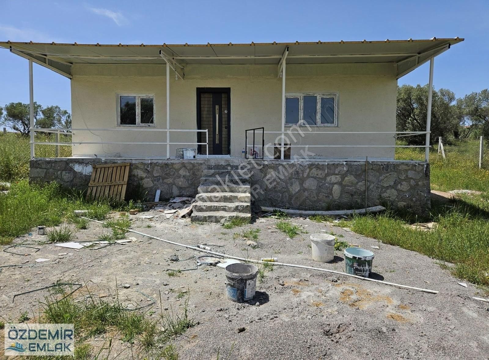 80 M2 2+1 Kapalı Mutfak Ev Olan 480 M2 Tapulu Bahçe