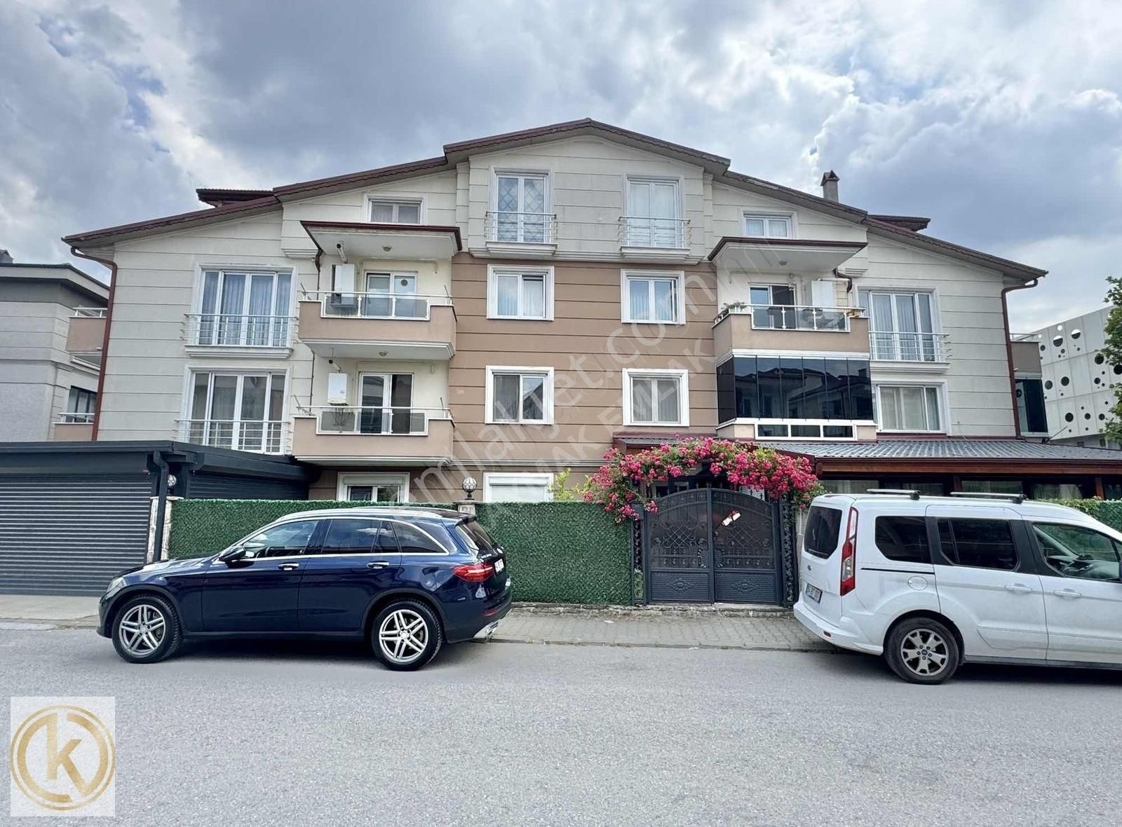 Erenler Merkezde 3+1 150 M2 Dublex Kiralık Lüx Daire