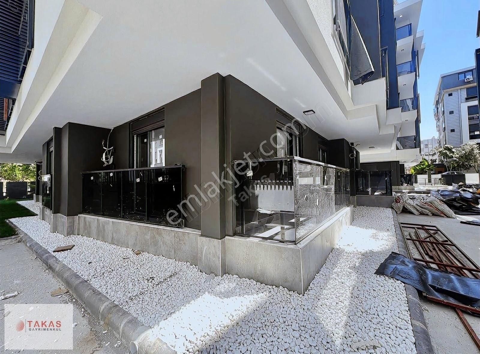 Antalya Zerdalilik Mah 1+1 Satılık Giriş Kat