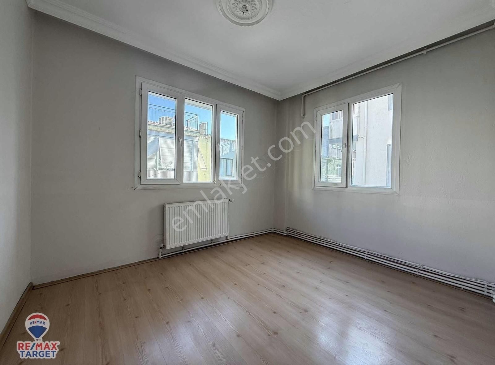 Menemen Kasımpaşa Mahallesinde Kiralık 3+1 Doğalgazlı Daire