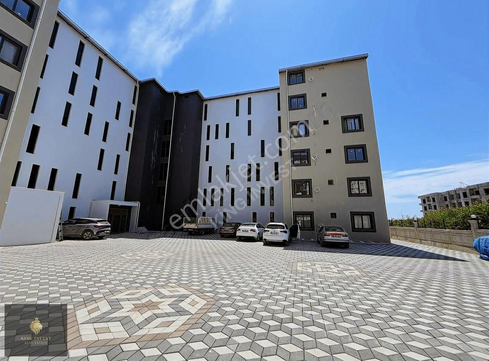 King'den Kocahasanlı'da Denize 130m 2+1 Dubleks