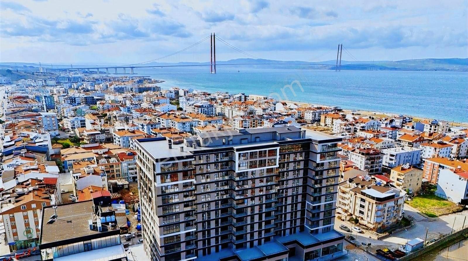 Lapseki Dardanel Towersta 8. Kat Geniş 4+1 Lüks Aile Dairesi!