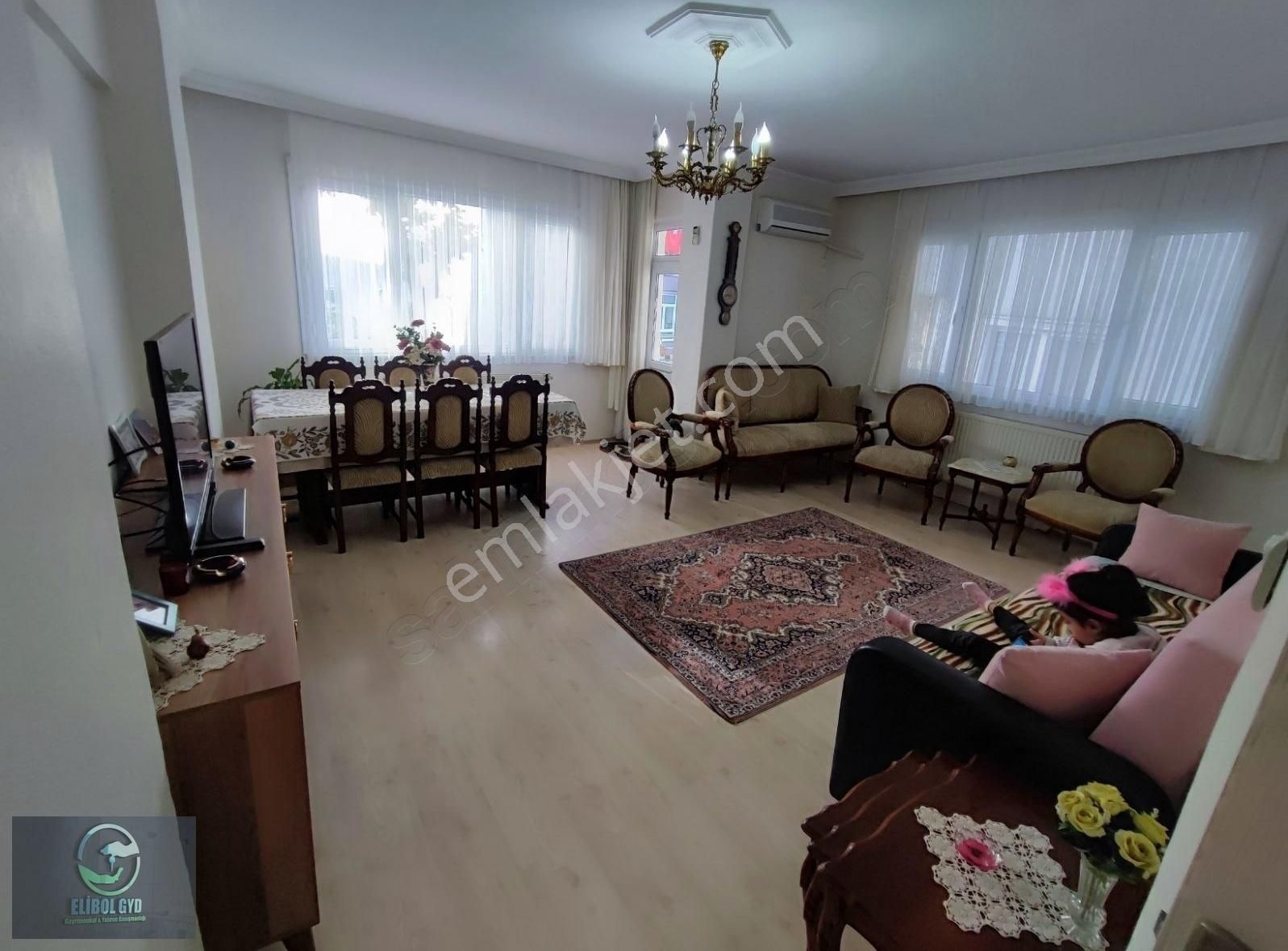 Cadde Üstü 2+1, 130 M² Çift Cephe, Çift Balkonlu Satılık Daire