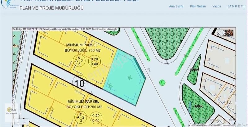 Saruhanda Köşe Önü Yeşil Alan İki Yada Tek Villalık 1975 M2 Arsa