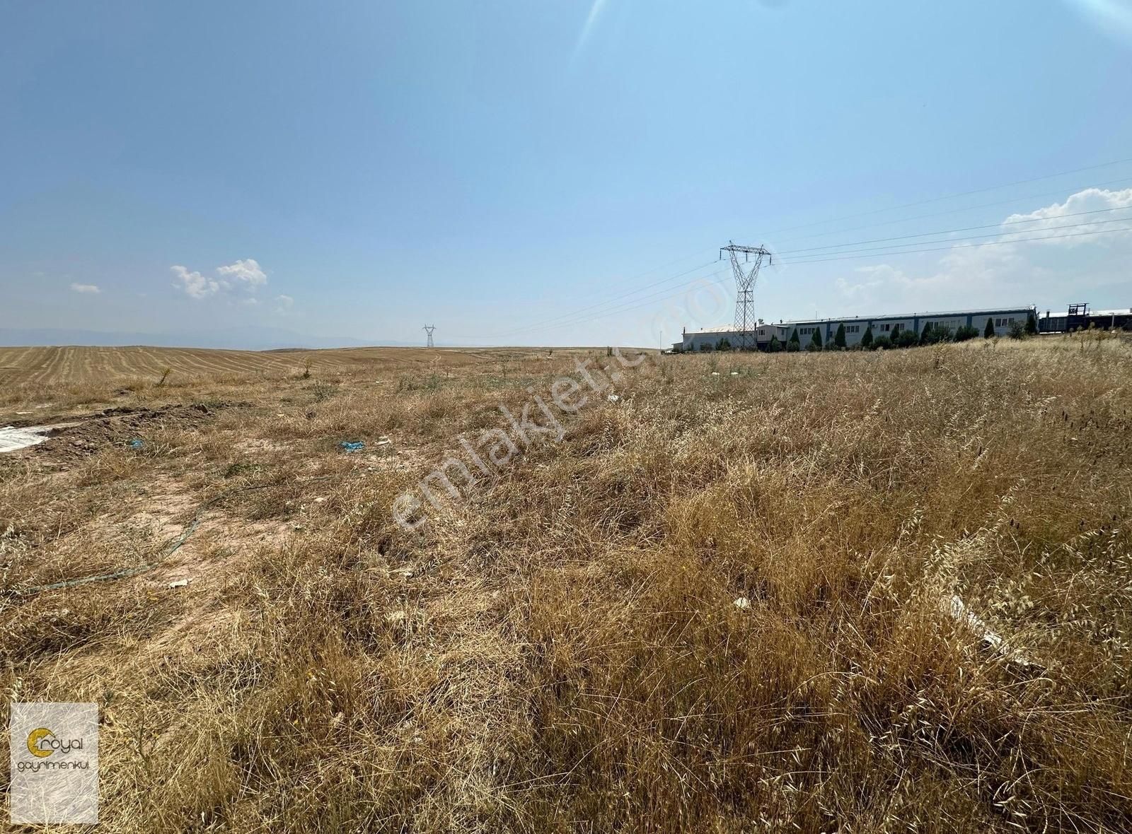 Bozburunda Çevre Yoluna Yakın Temel 750 M2 Olan 915 M2 Arsa