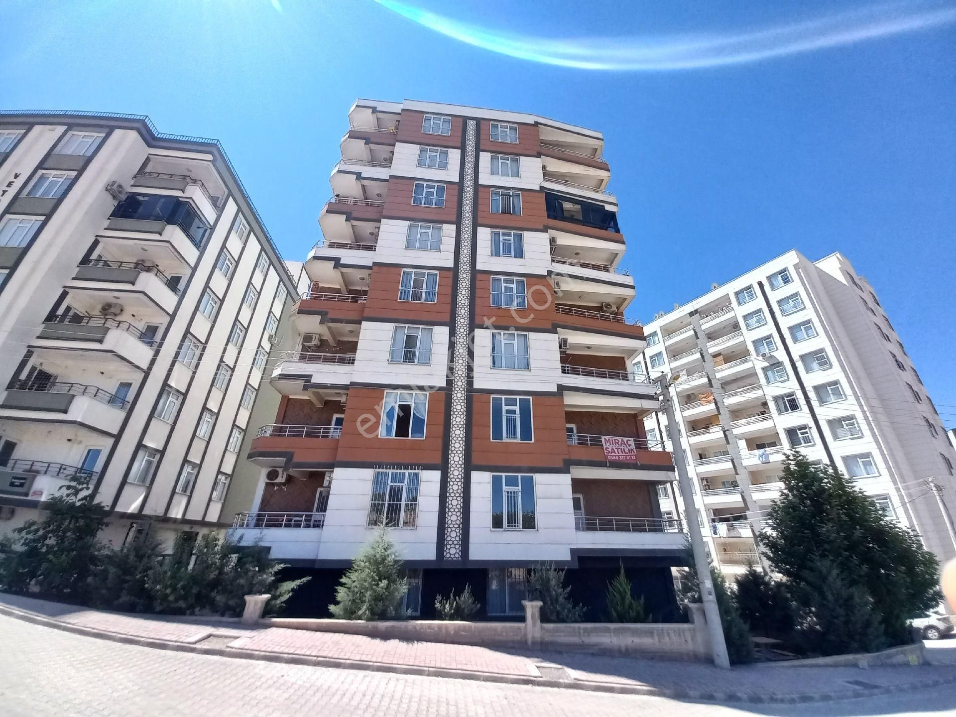 Kültür Emlaktan Fuar Arkasında Diyarbakır Yoluna Yakın Uygun 3+1
