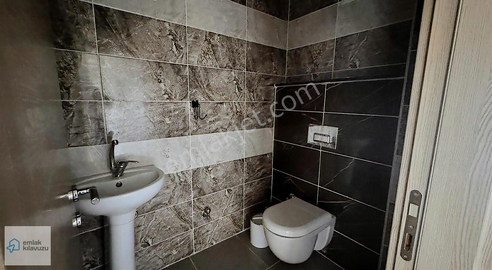 İzmit Alikahya Atatürk Mah.kiralık Arakat Düz Daire 3+1