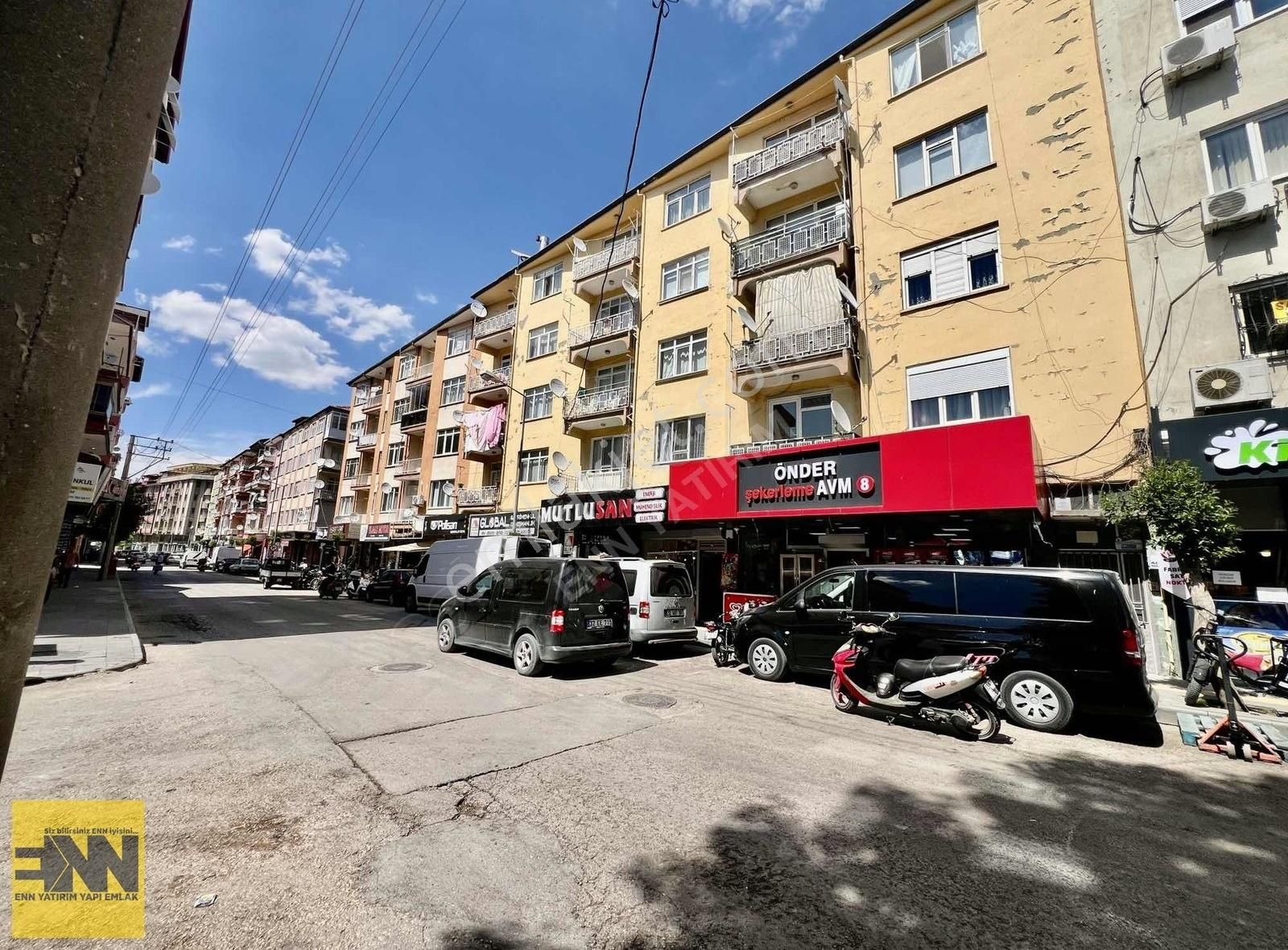 Isparta Pirimehmet Meydan Avm Yakını Cadde Cepheli Satılık 3+1