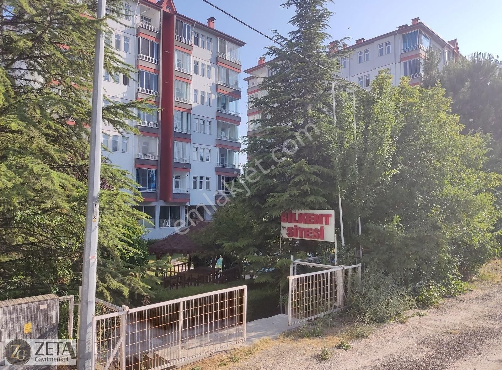 Bilkent Sitesi'nde 3+1 Satılık Daire