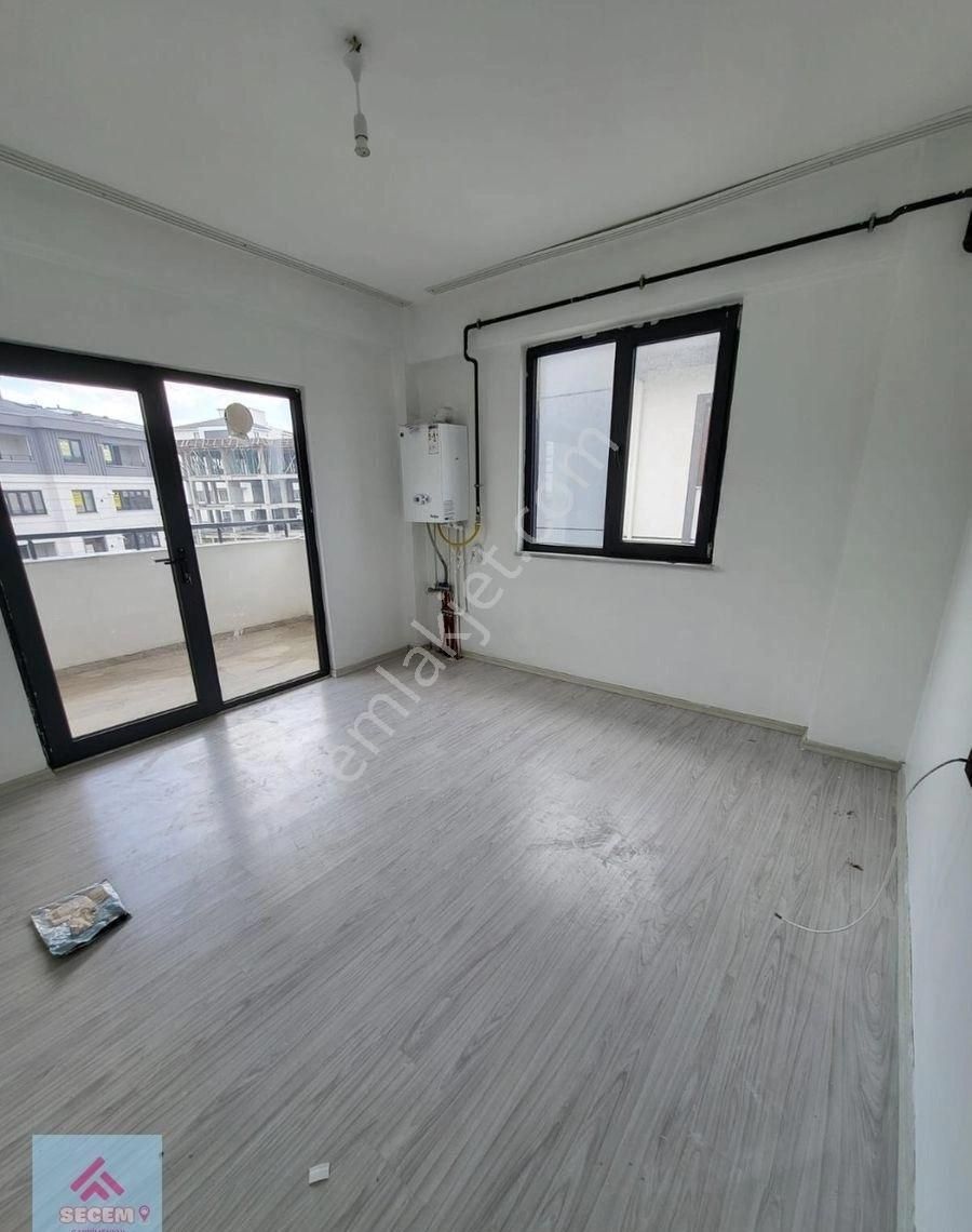 Yeni Mahalle 2 Yaşında 2+0 Ayrı Mutfak Kiralık Daire