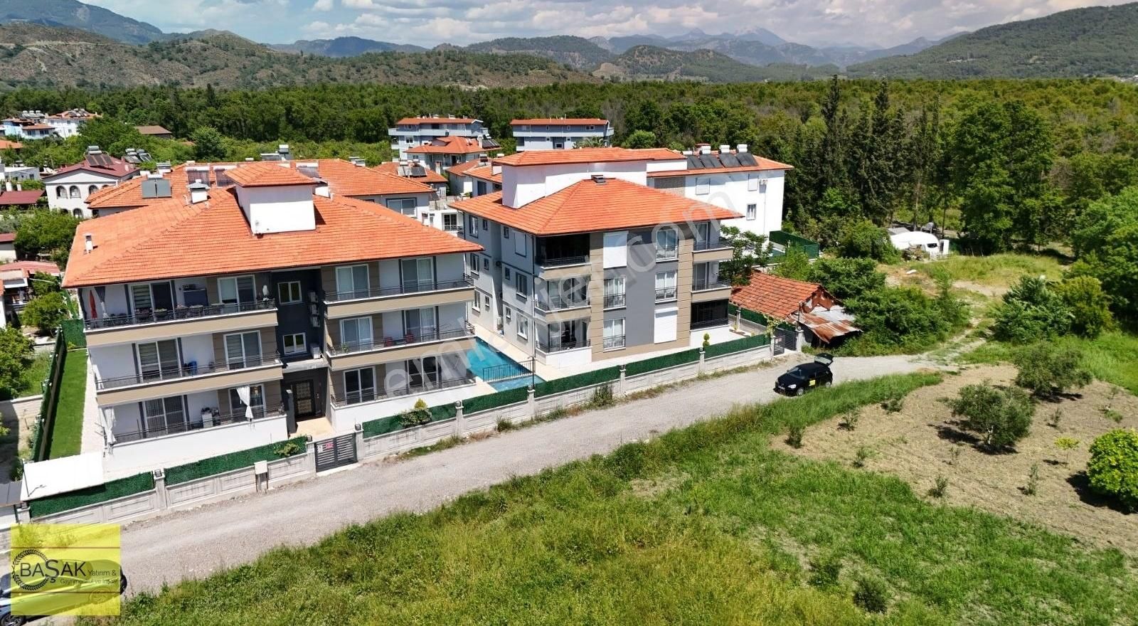 Başak'tan Butik Havuzlu Site De Yüksek Giriş Daire