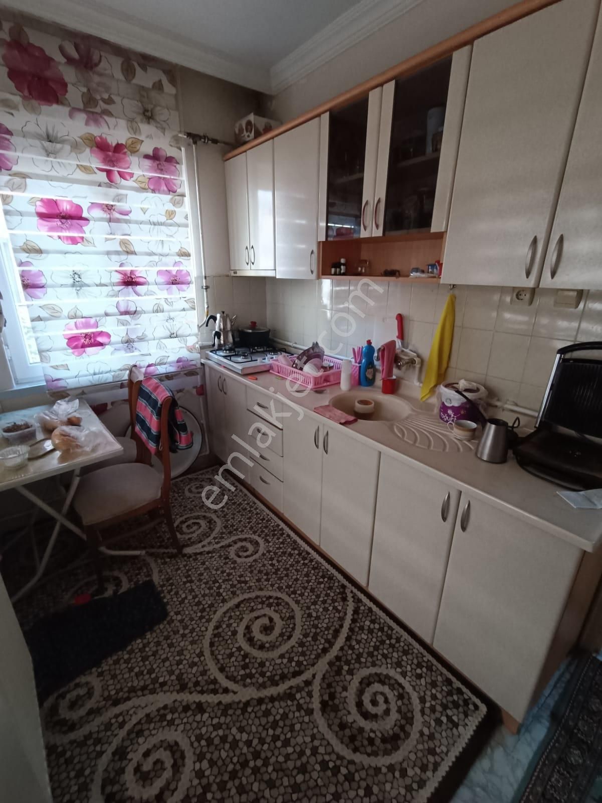 Mç Emlak'tan Mareşal Çakmak Mah'sınde 1+1 Satılık Daire