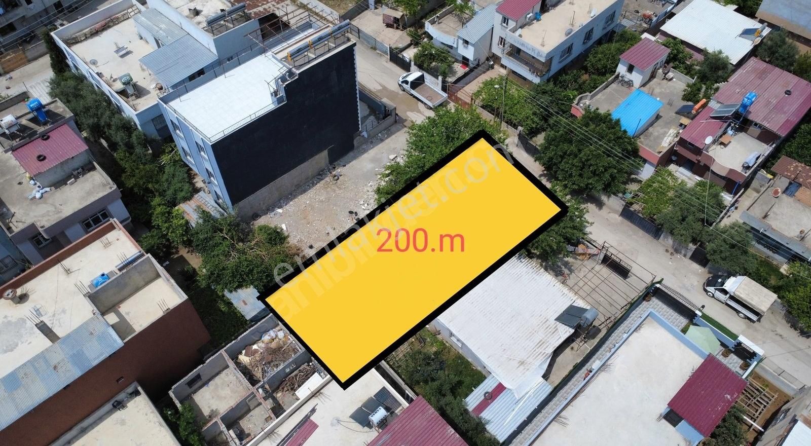 Güzelevler Mahallesinde Satılık 200 Metre Arsa