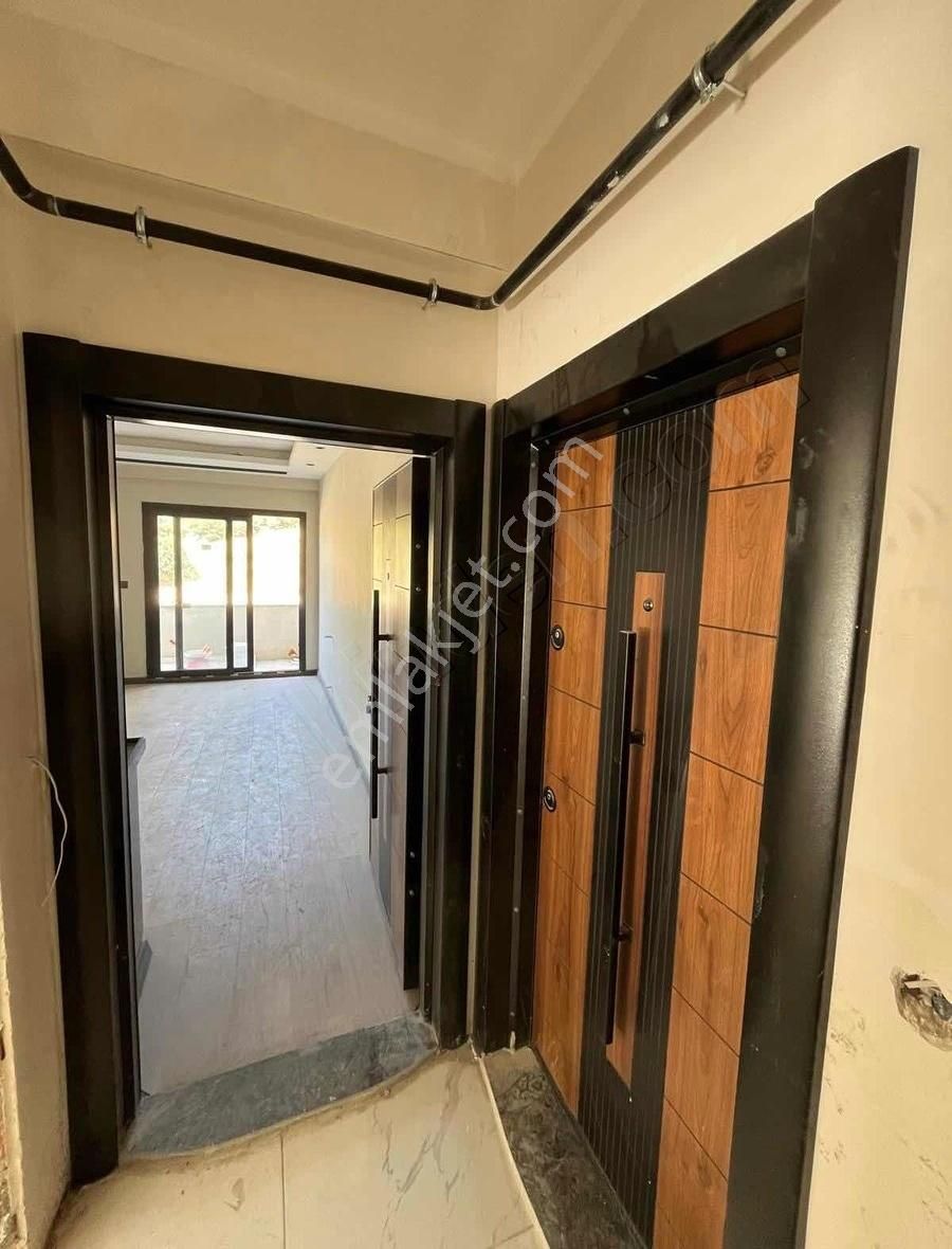 Gültepe.de Bulvar Üzeri Düşük Katlı 1+1 Satılık Daireler