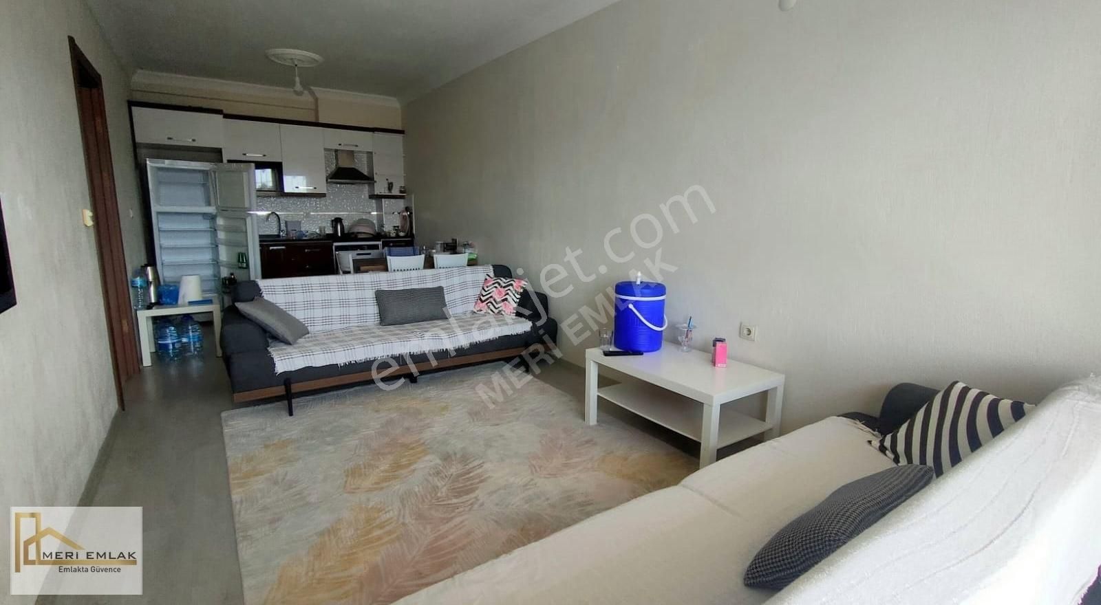 Yıllık Kiralık, Eşyalı, Havuzlu, Asansörlü, Denize 60 Metre