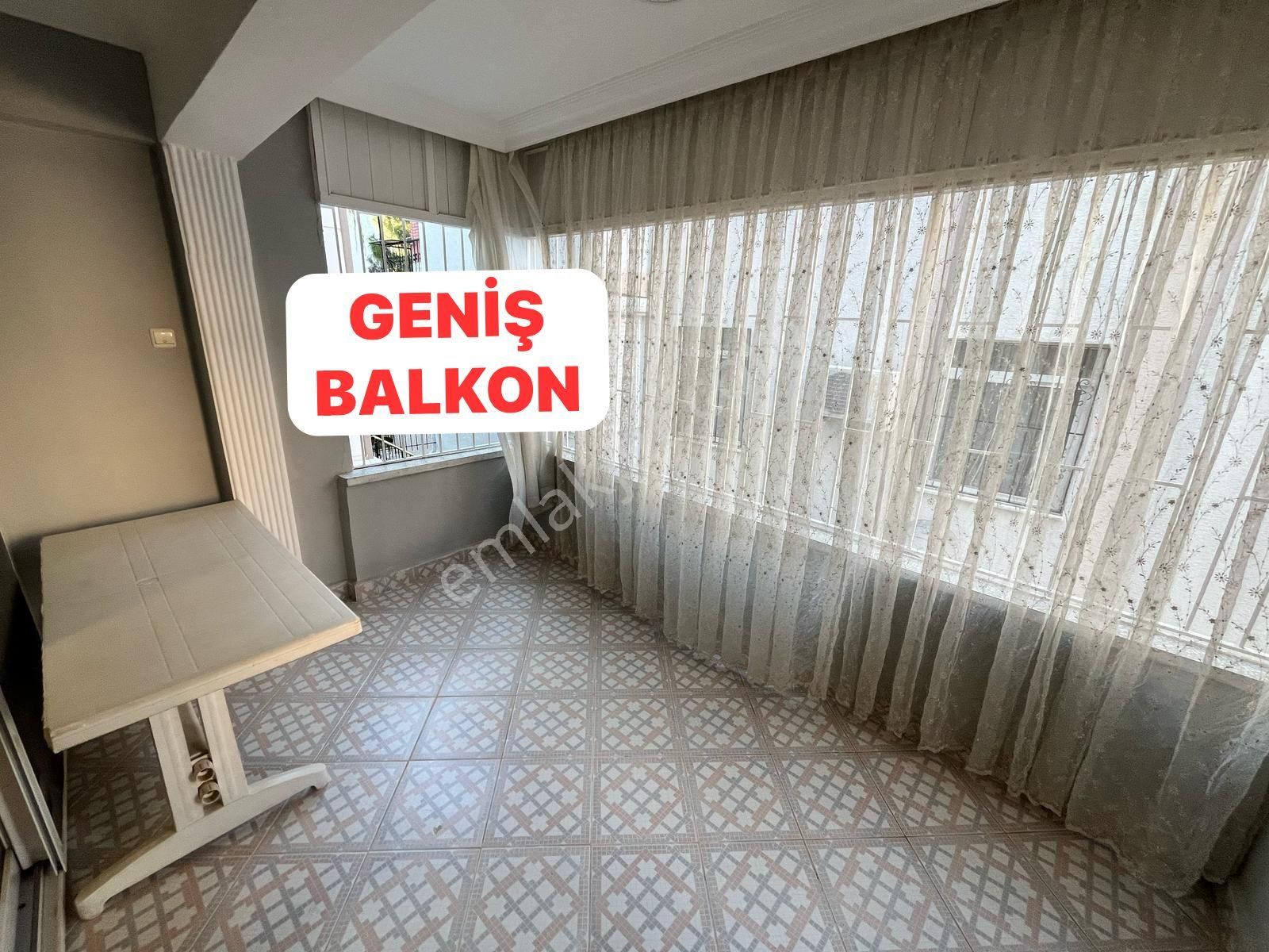 Çamlık Mah. Altınkum Plaja 200 Metre Eşyalı Çift Balkon Ara Kat 2+1 Daire