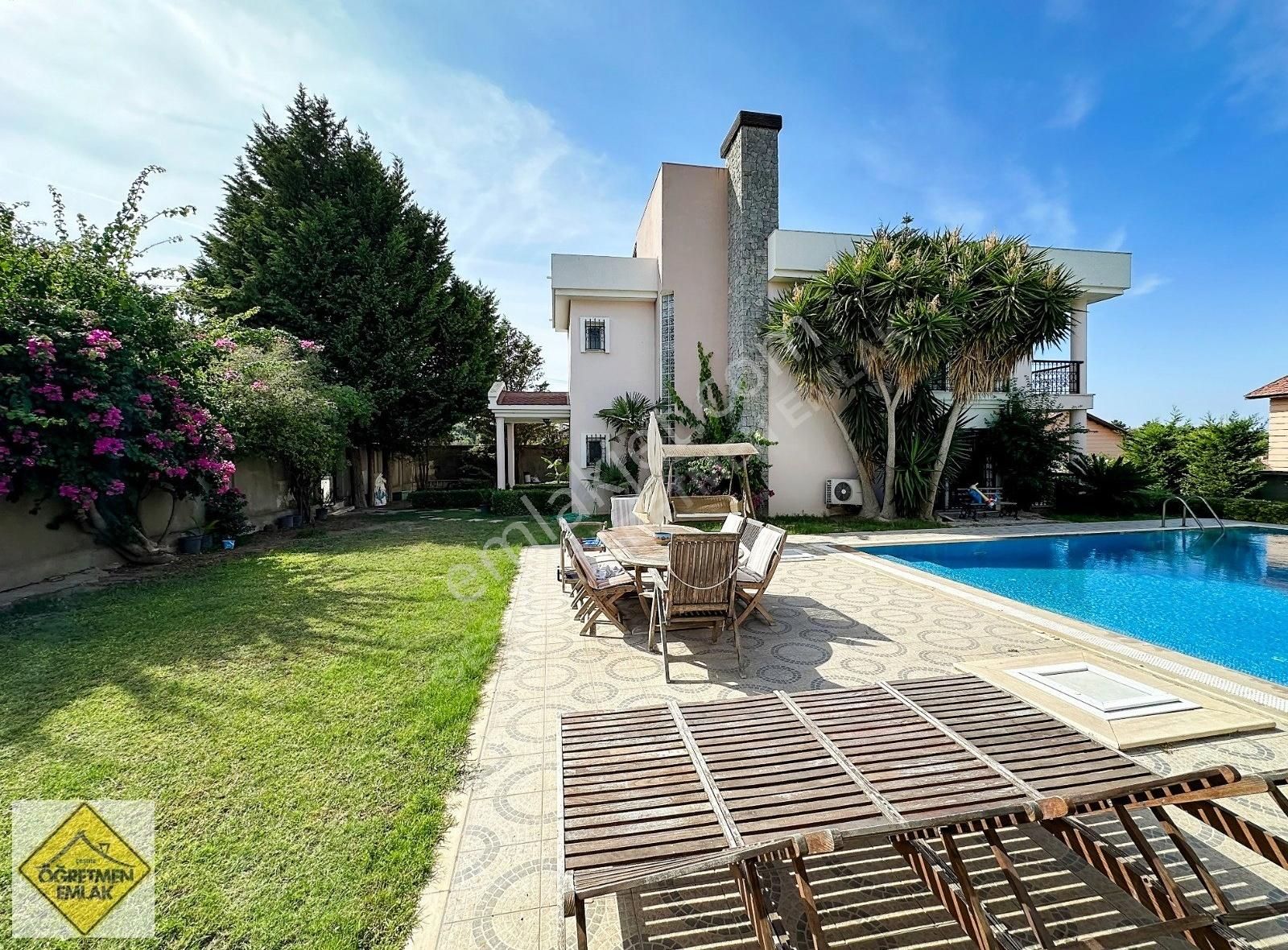 Çeşme Boyalıkta Plaja Sadece 200m Uzaklıkta Tam Müstakil Villa - Görsel 17