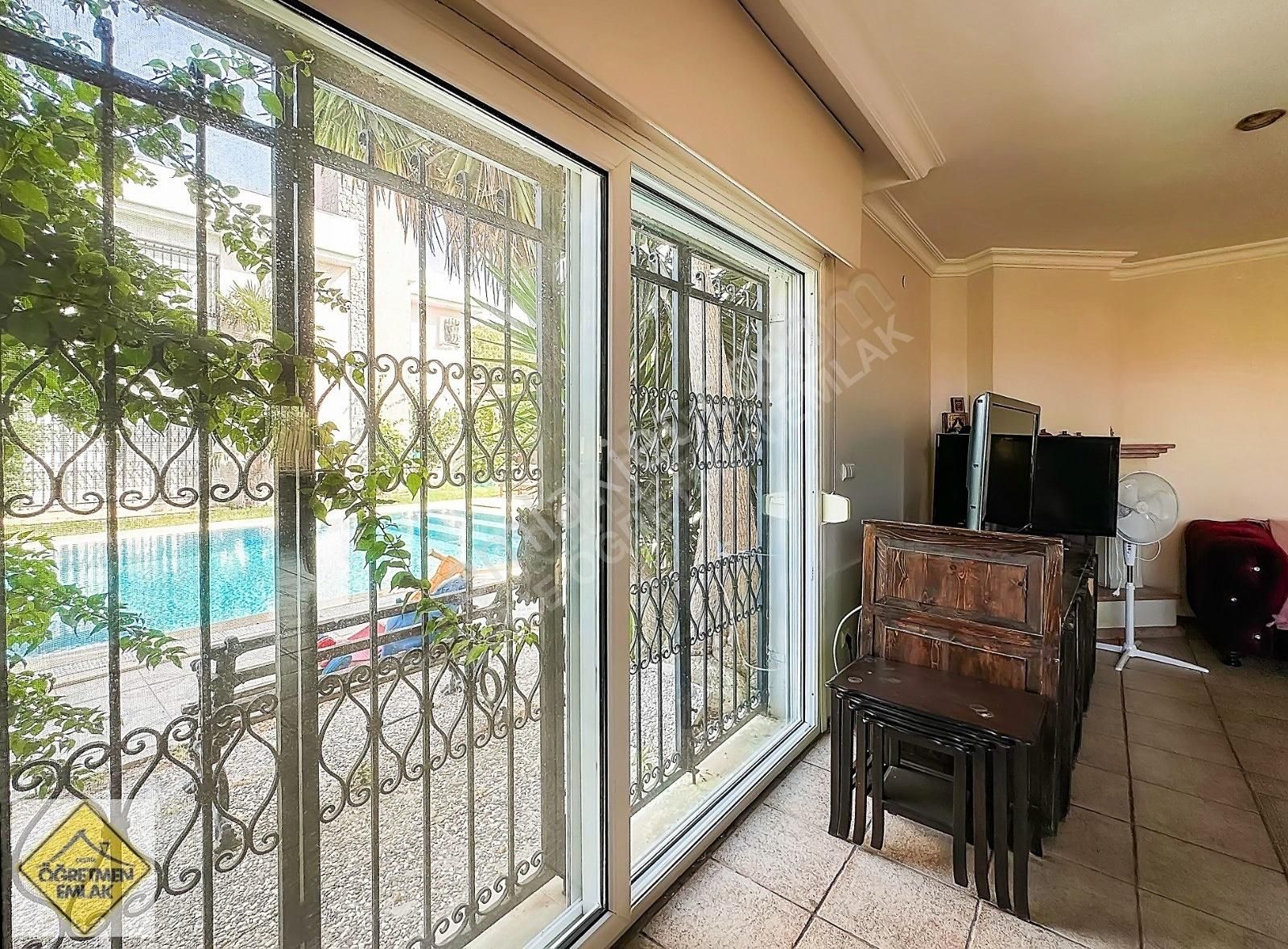 Çeşme Boyalıkta Plaja Sadece 200m Uzaklıkta Tam Müstakil Villa - Görsel 26