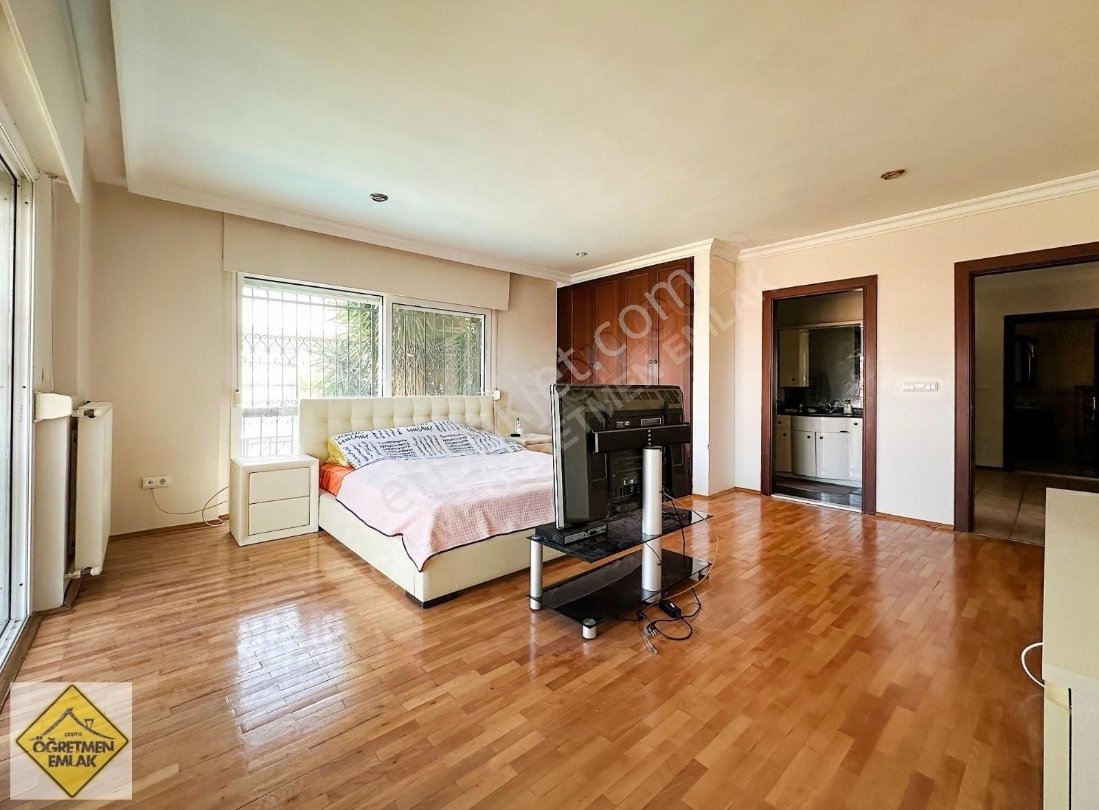 Çeşme Boyalıkta Plaja Sadece 200m Uzaklıkta Tam Müstakil Villa - Görsel 11