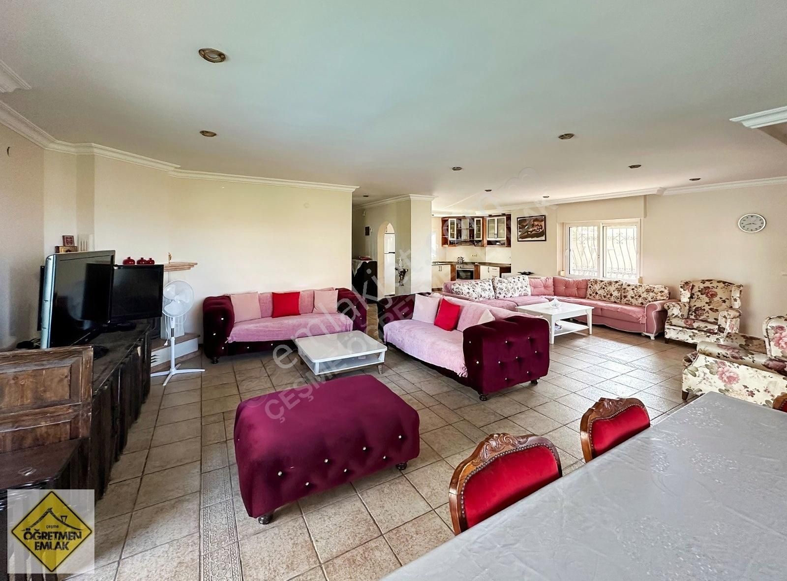 Çeşme Boyalıkta Plaja Sadece 200m Uzaklıkta Tam Müstakil Villa - Görsel 4