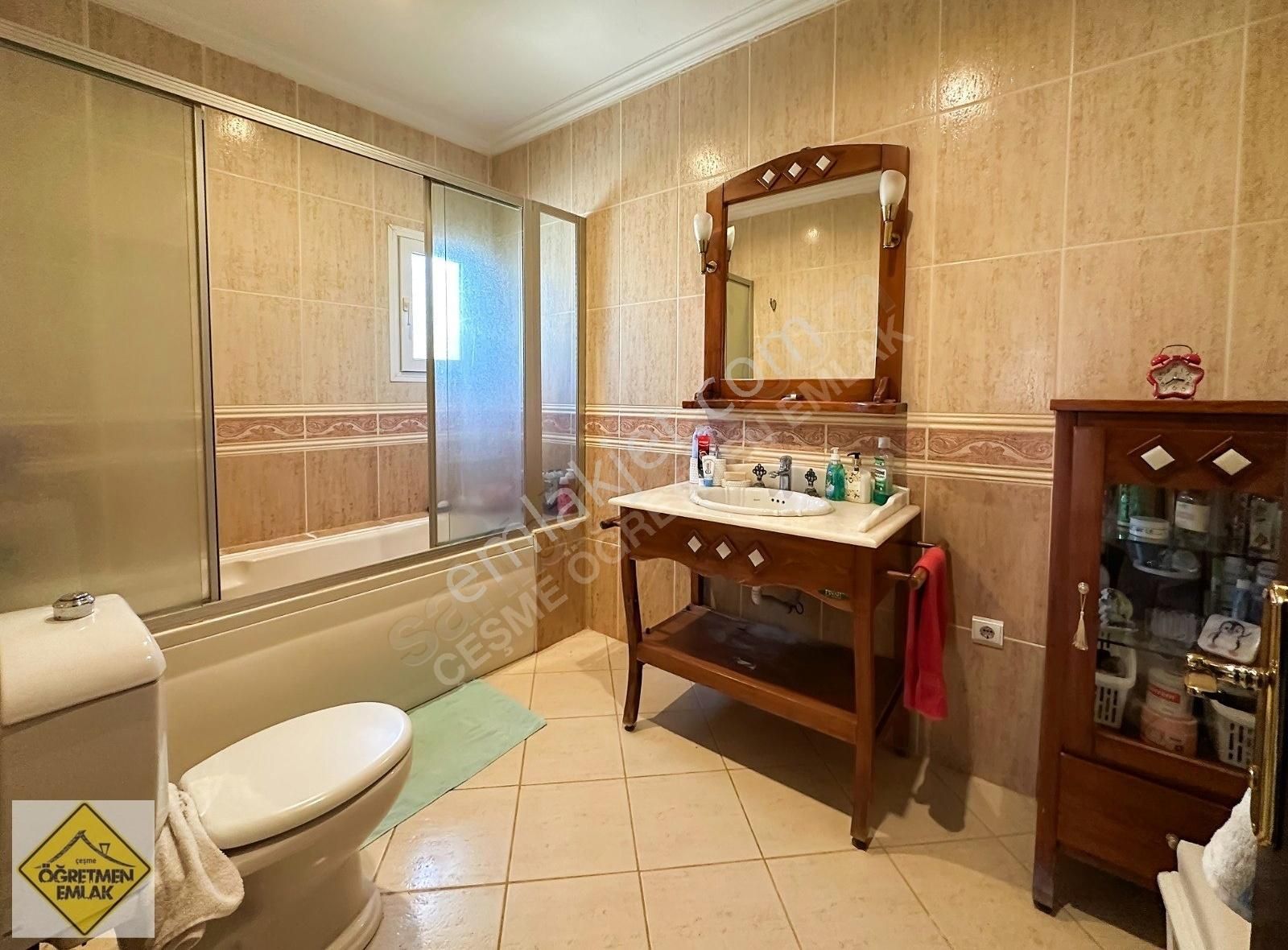 Çeşme Boyalıkta Plaja Sadece 200m Uzaklıkta Tam Müstakil Villa - Görsel 20