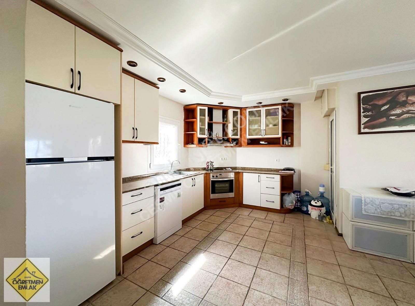 Çeşme Boyalıkta Plaja Sadece 200m Uzaklıkta Tam Müstakil Villa - Görsel 2