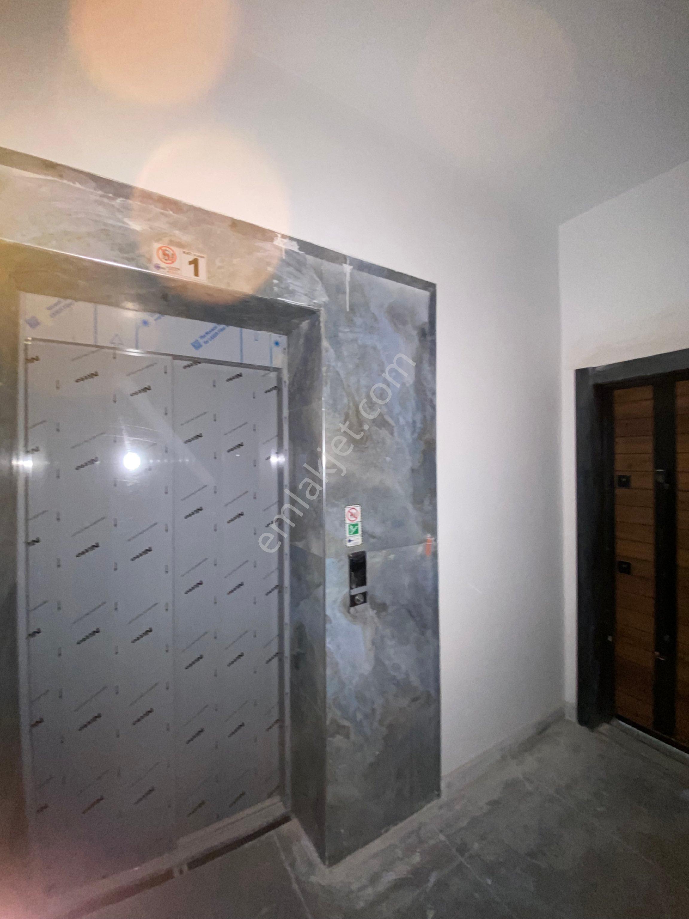 Kuşadası Davutlar’da Özel Tasarım Havuzlu Satılık 2 + 1 Lüks Daire - Görsel 14