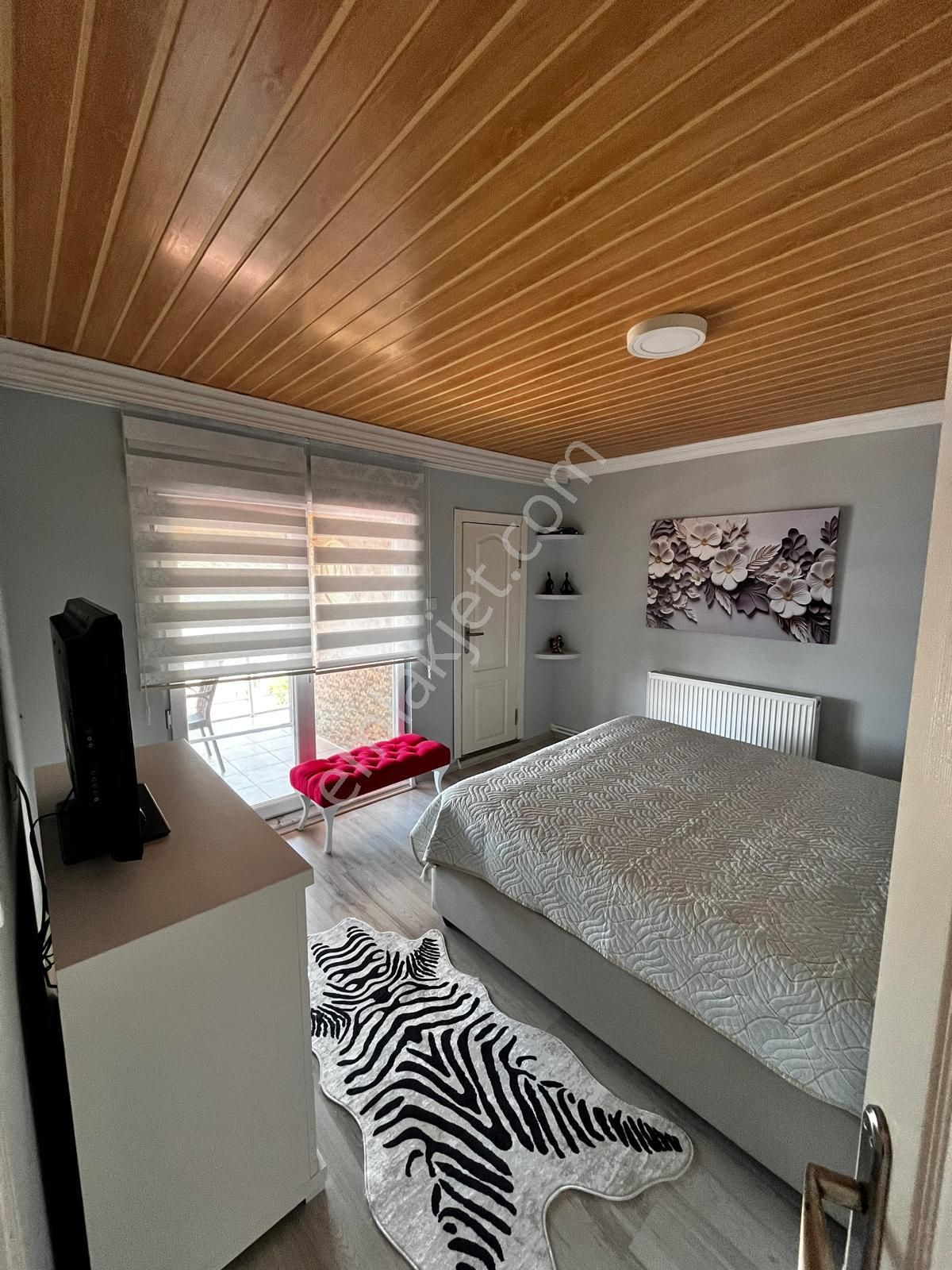 Kandıra Seyrek Sahilinde Deniz Manzaralı Günlük Kiralık Müstakil Tatilevi - Görsel 14