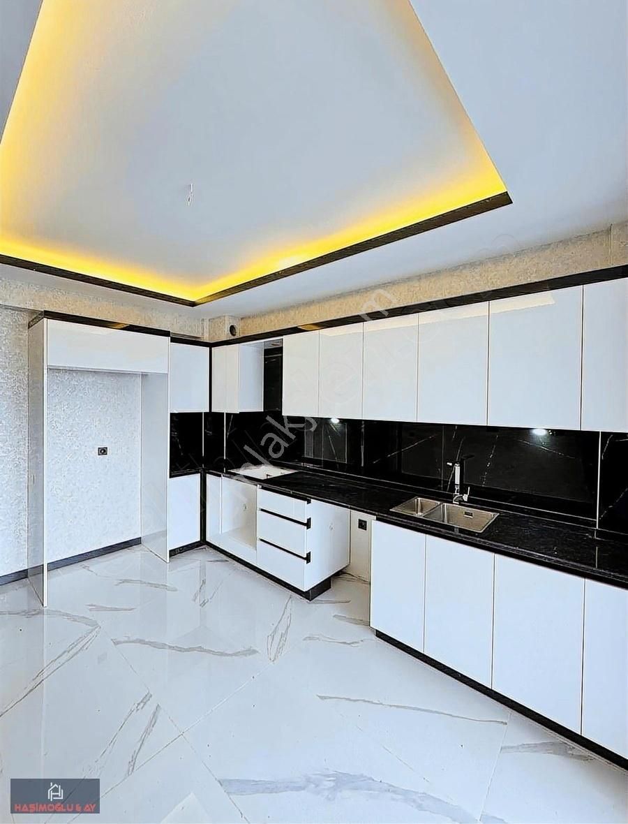 Menzil Caddsinde Adiliye Ve Şehir Hastnesi Yakını Lüks 3+1 - Görsel 4