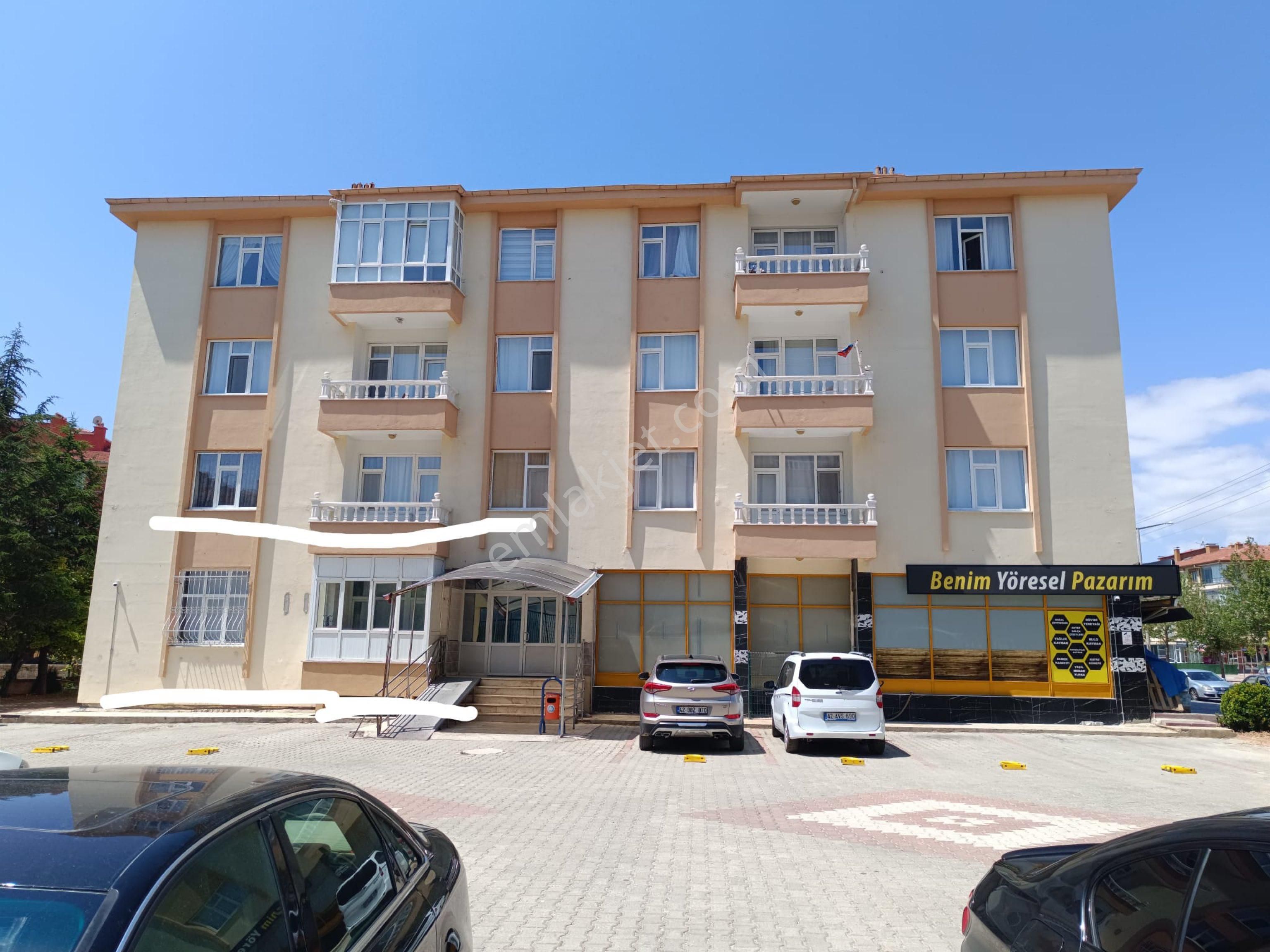 Yazır Mah Dr Sıttık Caddesi 2+1 Bakımlı Yüksek Giriş Boş Daire
