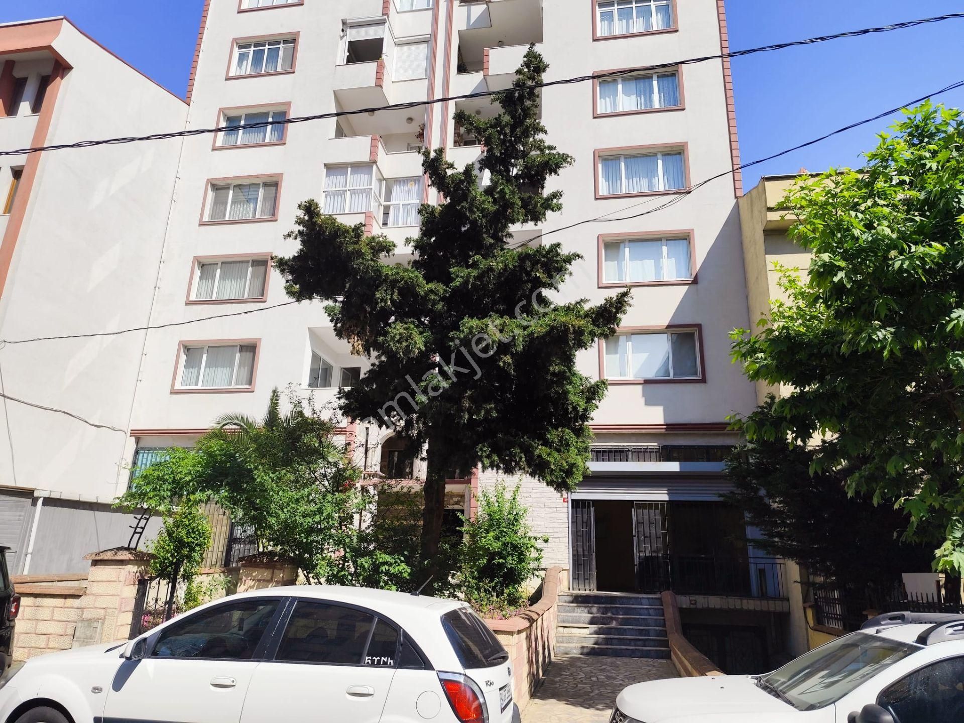 Mertcan Dan Kartal Metro Durağına Yürüme 40m2 Fırsat Dükkan