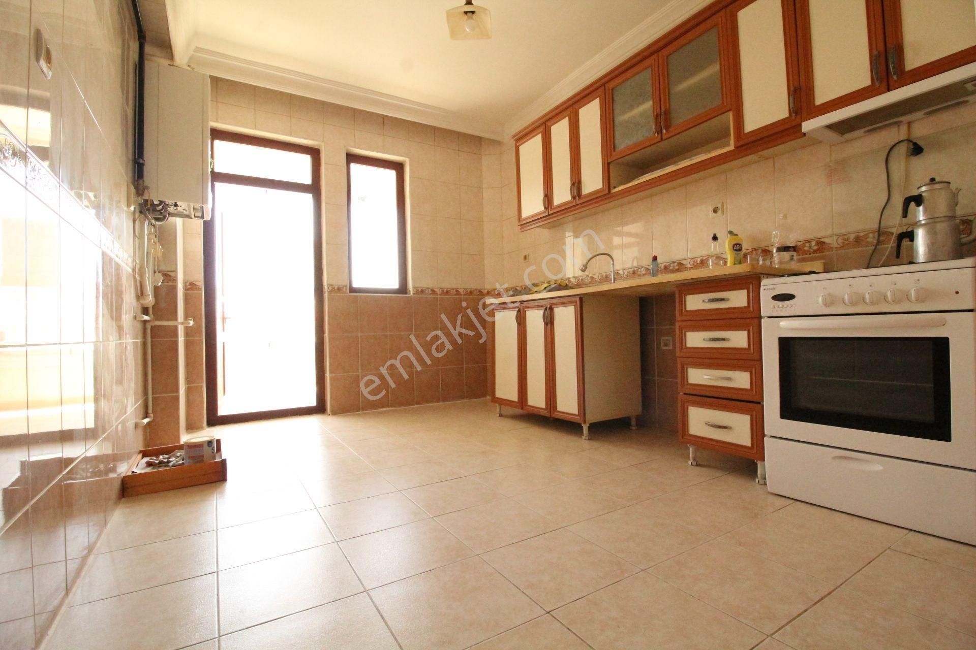 Keçkeçiören Osmangazi Mah Cadde Üzeri 3+1 Kat Konumunda Asansörlü Satılık Daire