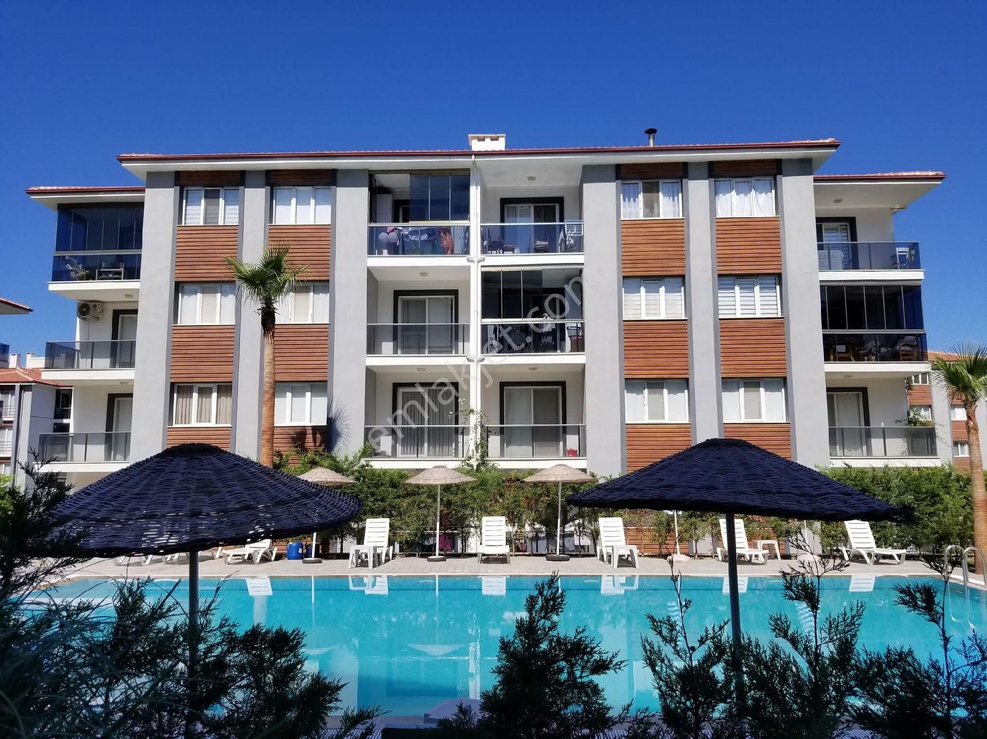 Havuzlu Sitede 2+1 Yüksek Giriş Kat