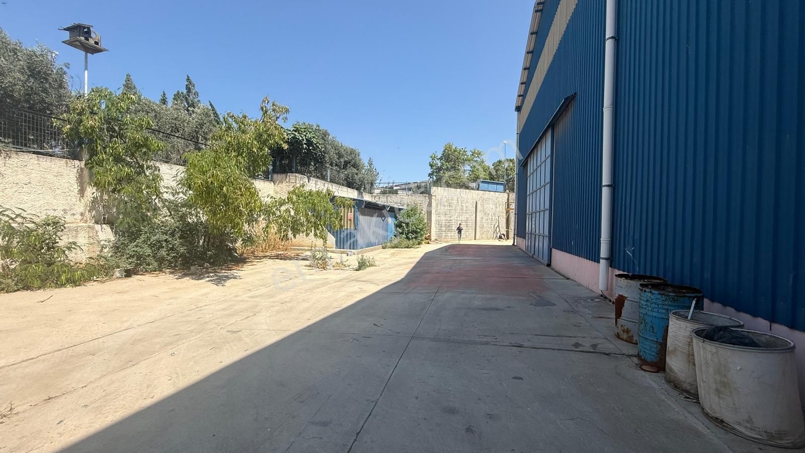 Zorlu Gayrimenkul'den Organize Sanayi'de 2500m2 Tavan Vinçli - Görsel 4