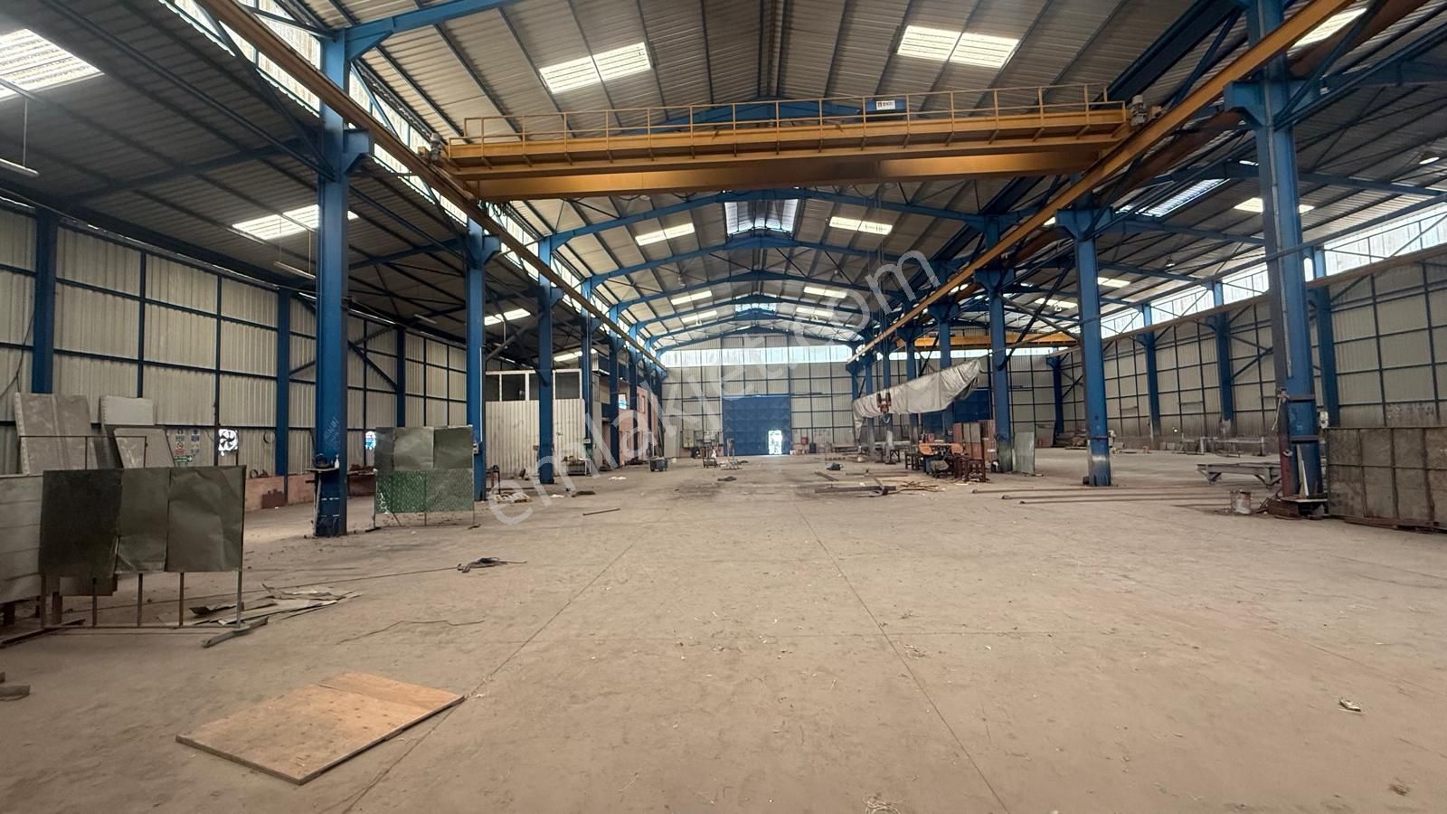 Zorlu Gayrimenkul'den Organize Sanayi'de 2500m2 Tavan Vinçli - Görsel 7