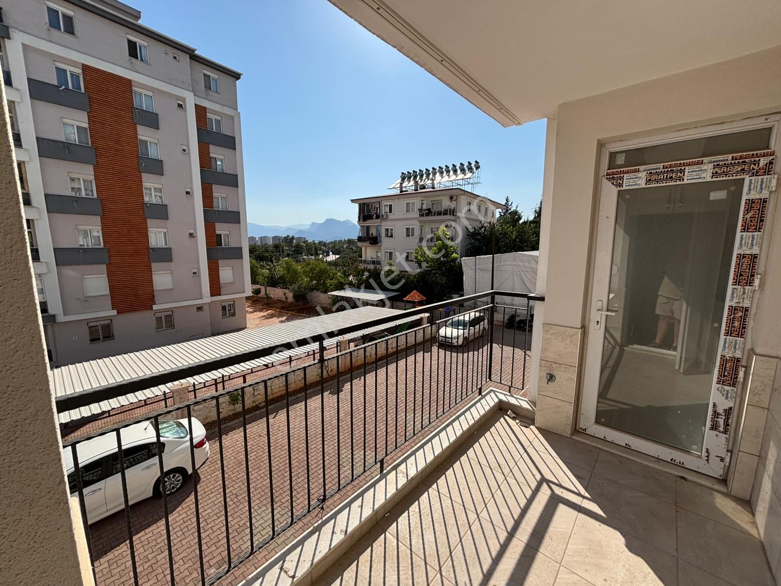 Göçerler'de Şehir Hast. Yakını Kiralık 2+1 Geniş Daire