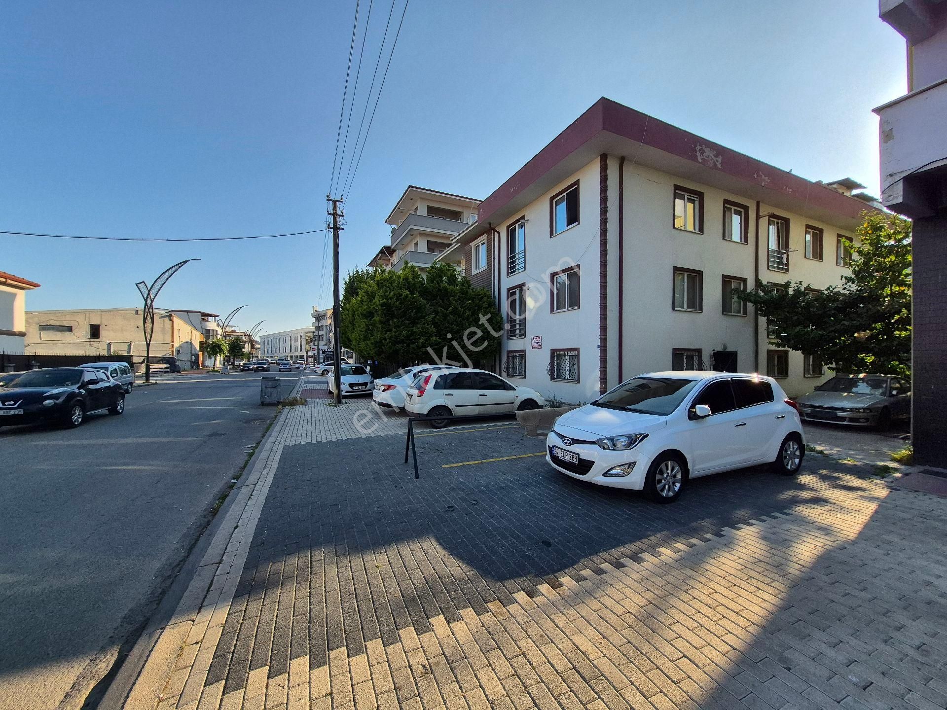 Park Emlak'tan Serdivan Merkezde Eşyalı Kiralık Daire