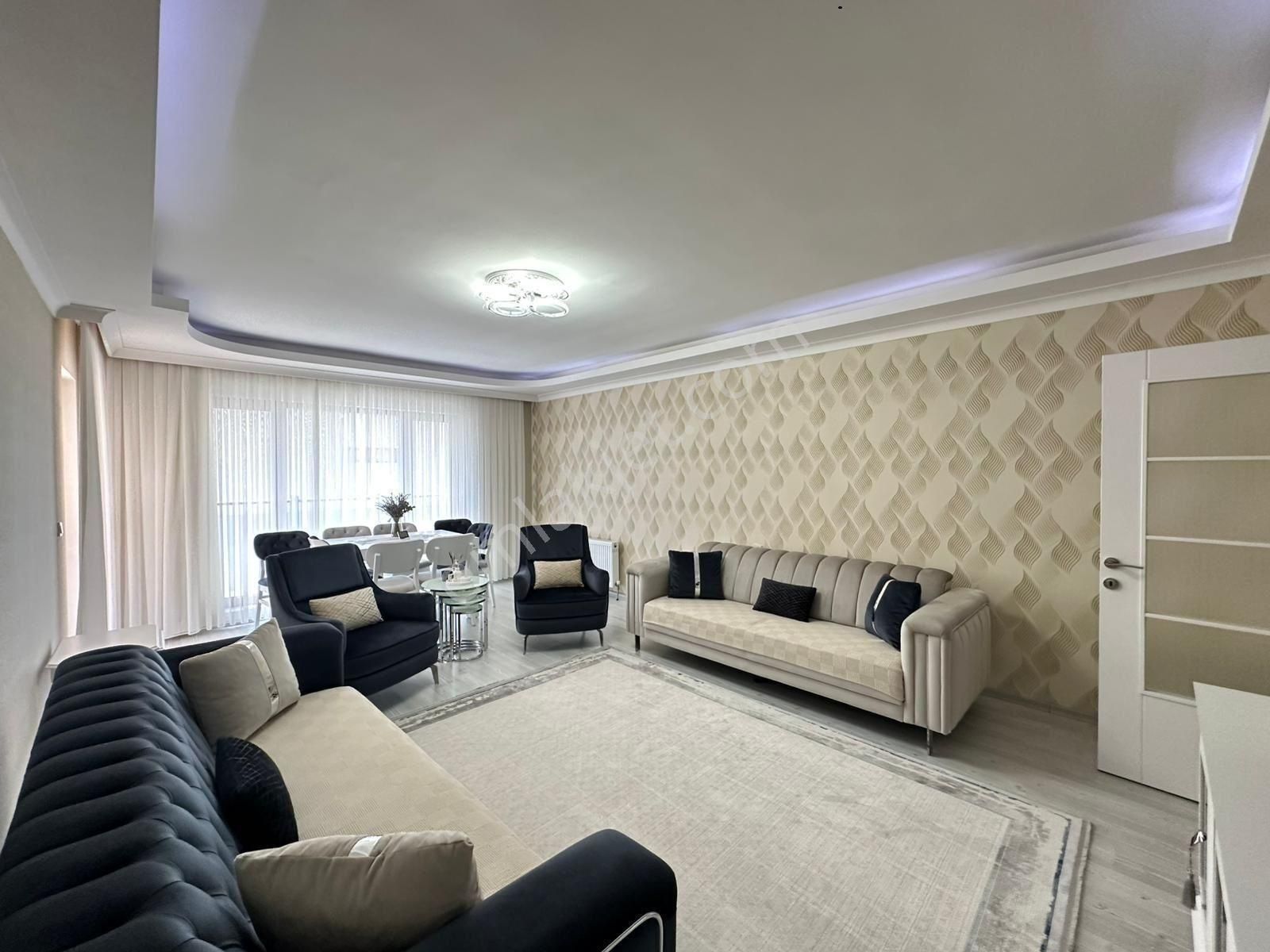 Emlax Gayrimenkul'den Site Full+full **fırsat Lüx 3+1 Daire**