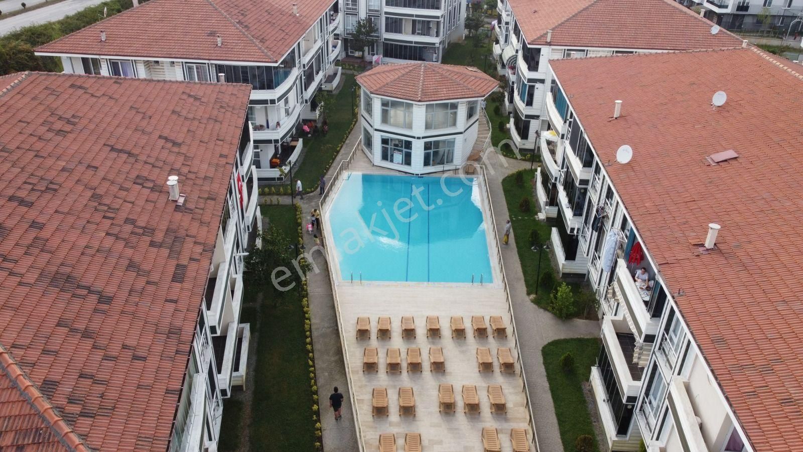 Böylesi Her Zaman Gelmez! Çift Havuzlu Sitede Ara Kat Masrafsız 1+1 Daire