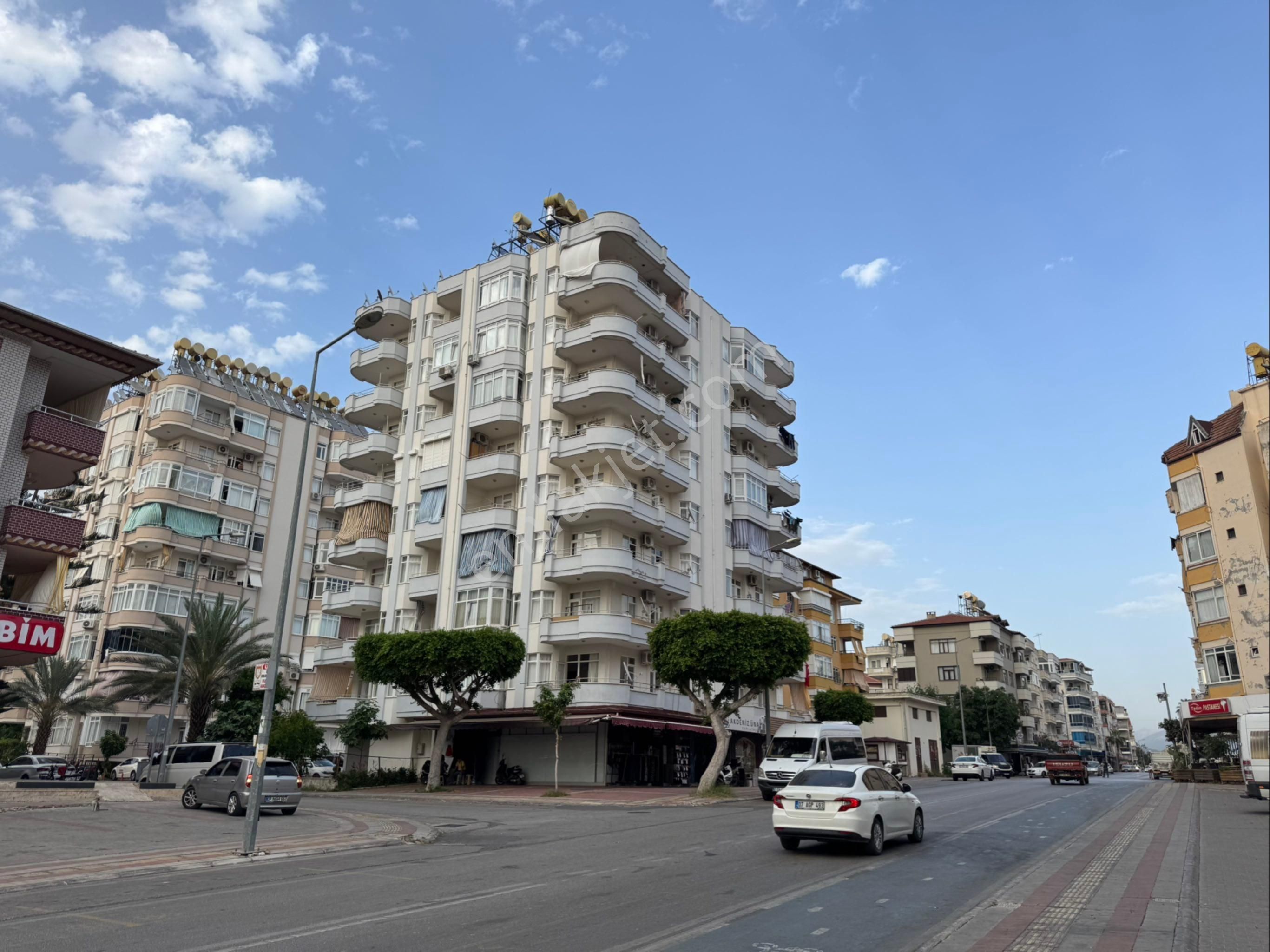 Alanya Merkezde Sugözünde Satılık 2+1 Ayrı Mutfak Daire